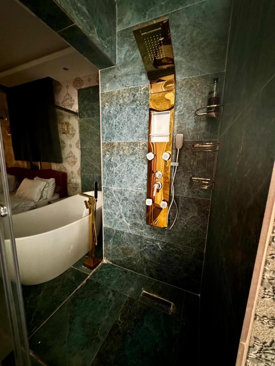 The Indian Suite InnVilla 160