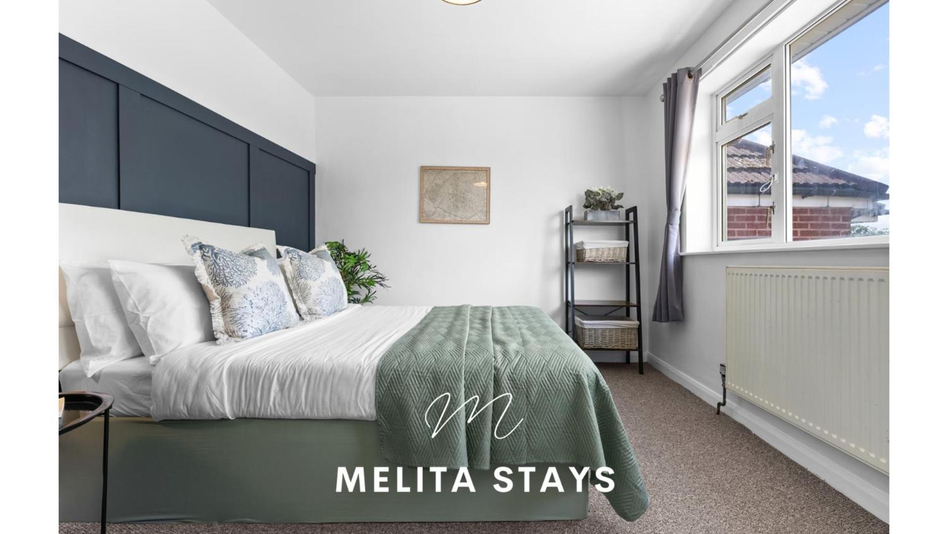 Stunning 5 bedroom home with garden and parking view 5