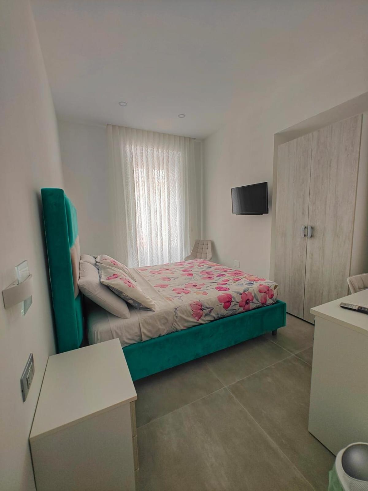 Sotto Castello Living Room photo 3