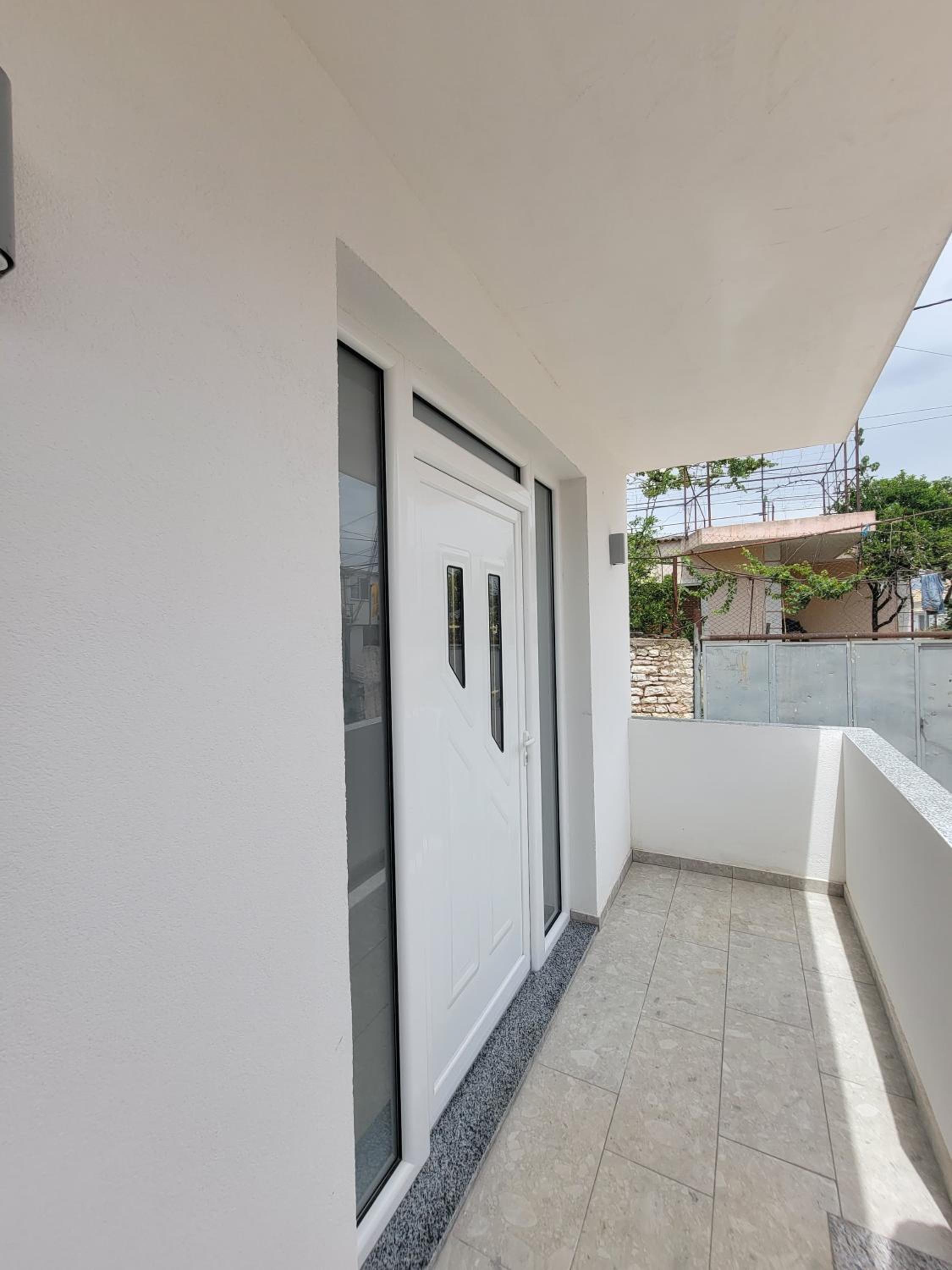 luxury studio's J&M photo 2