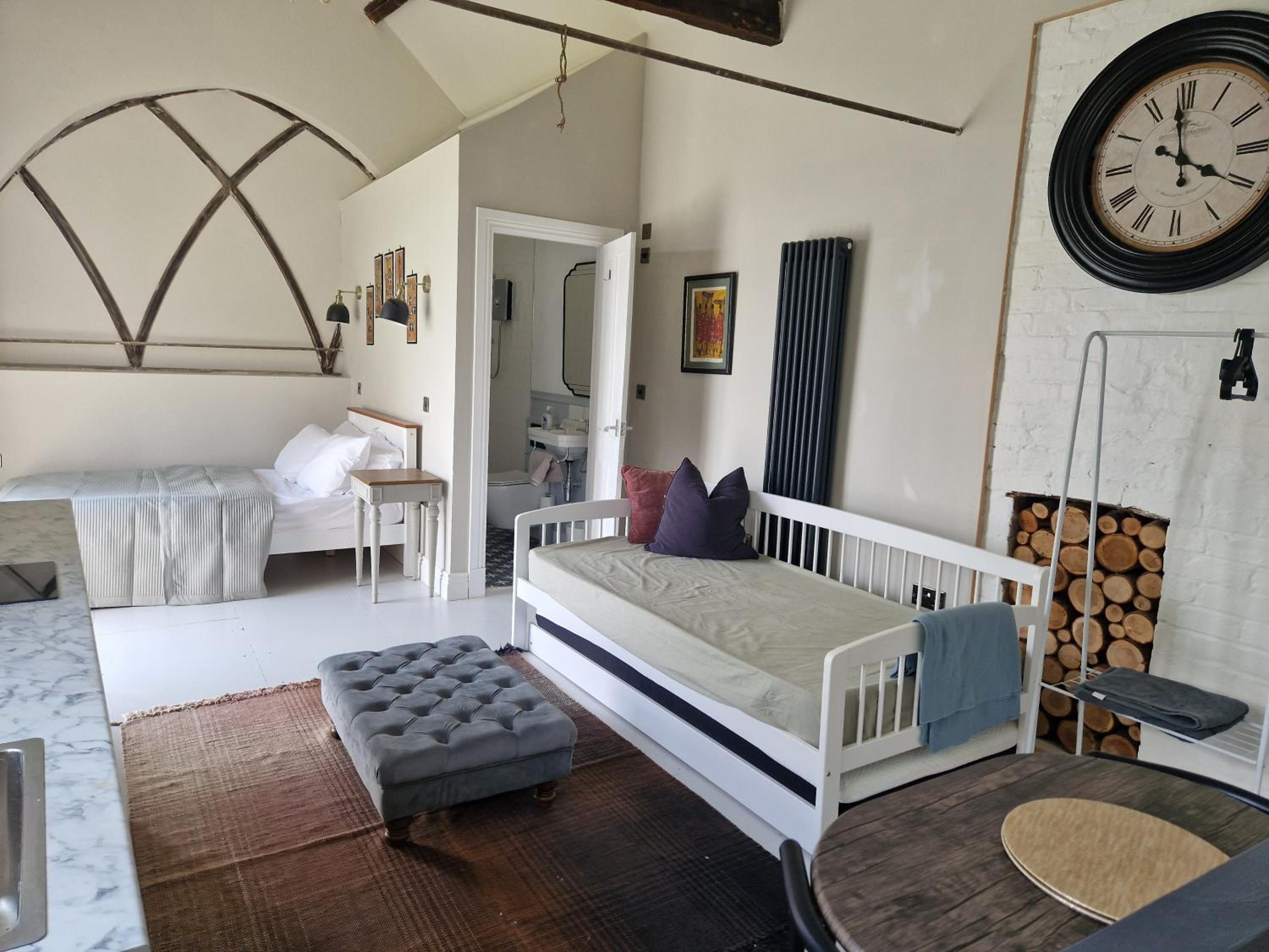 Loft Barn Apartment, sleeps 4 view 5
