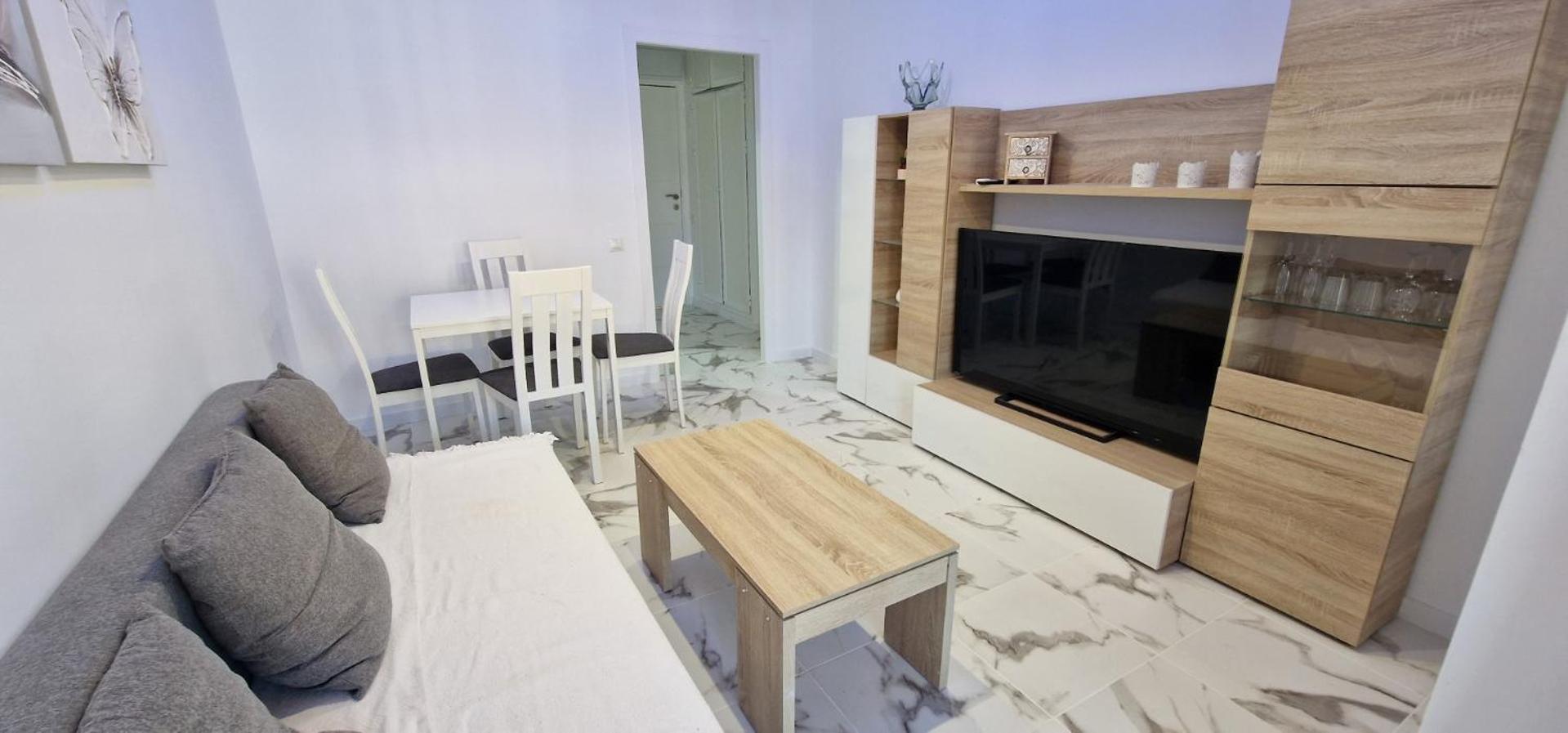 NICE Iris Apartment