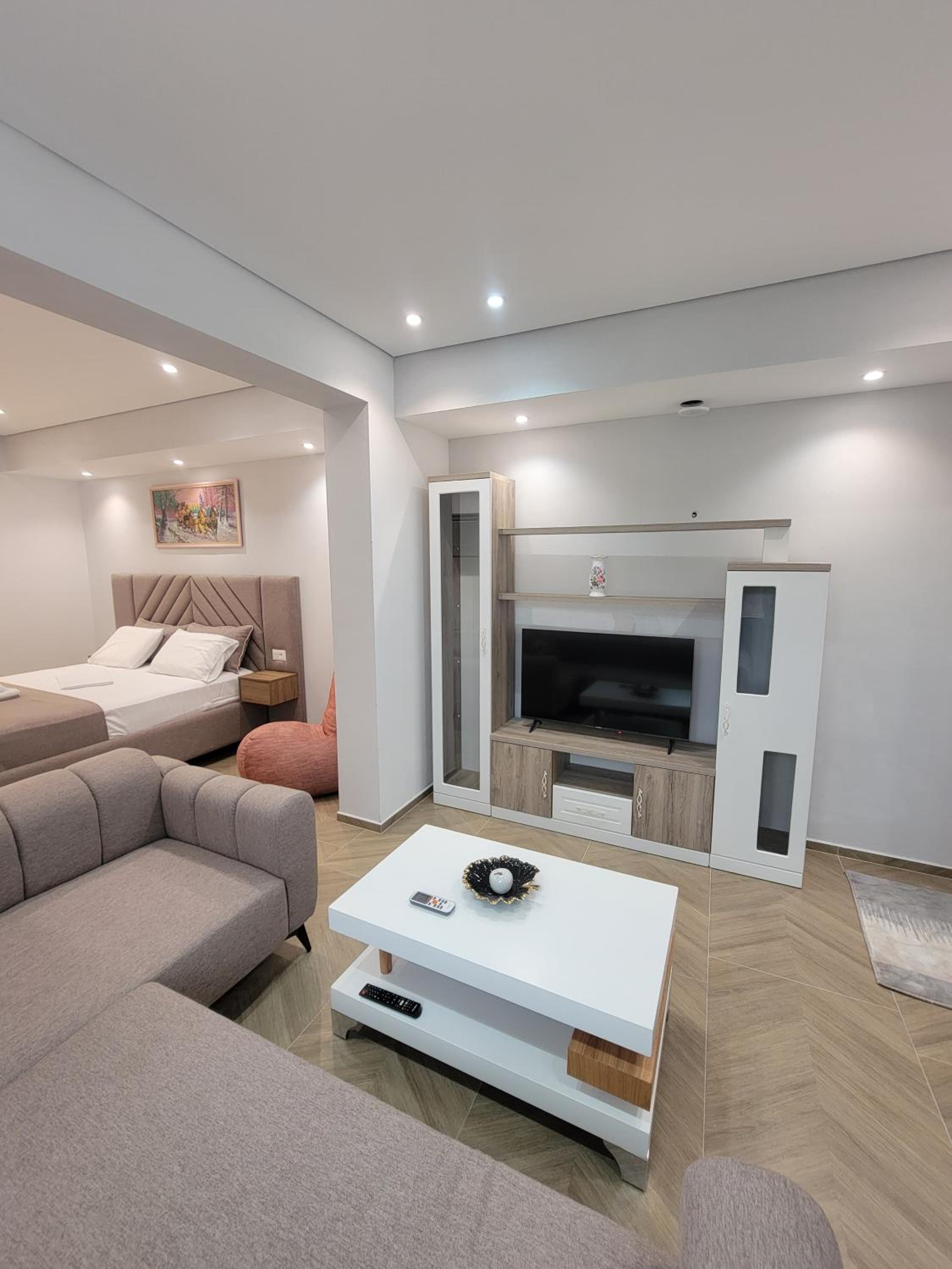 luxury studio's J&M