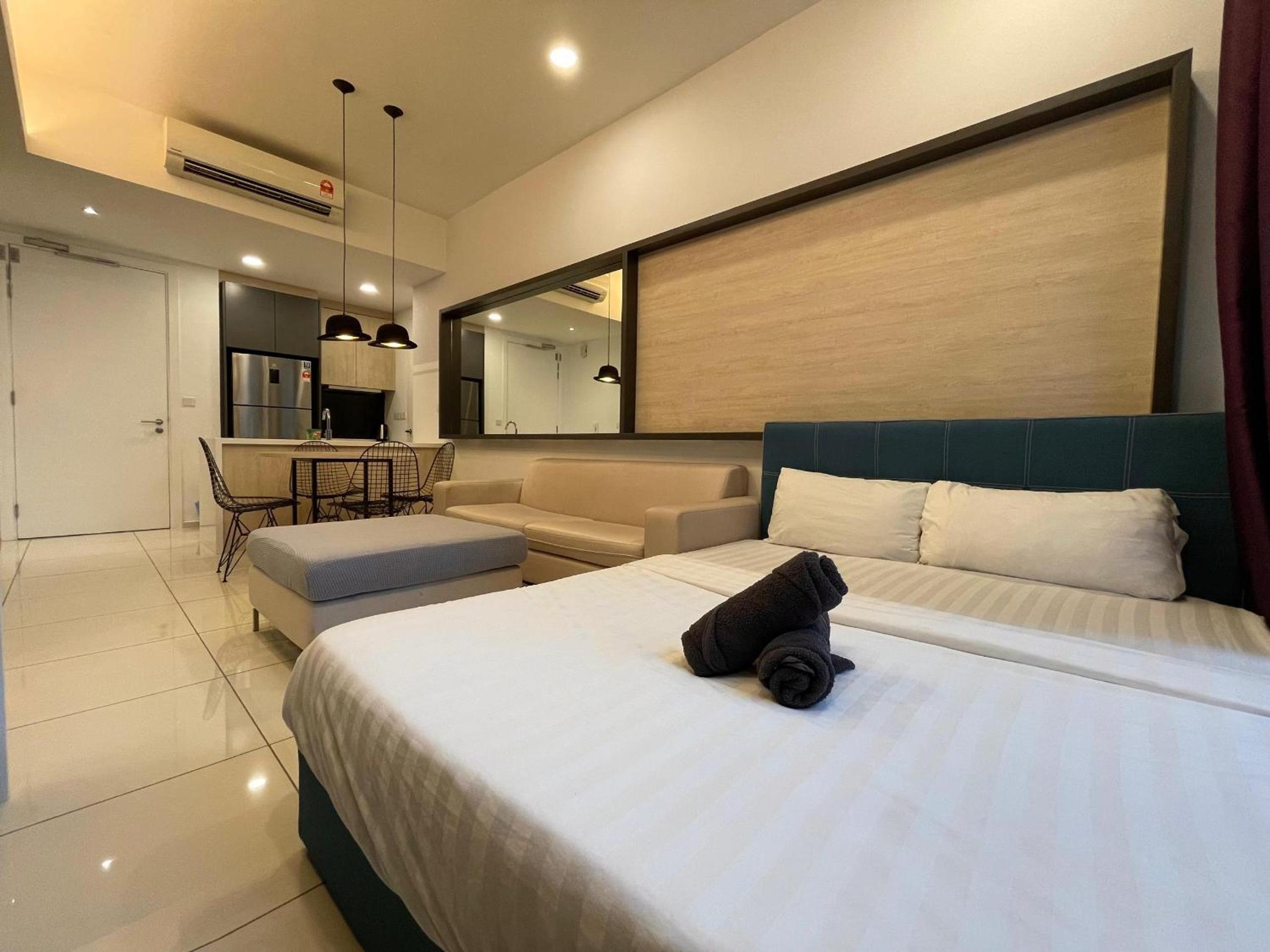 The Robertson-Bukit Bintang by PILLOWTALKS