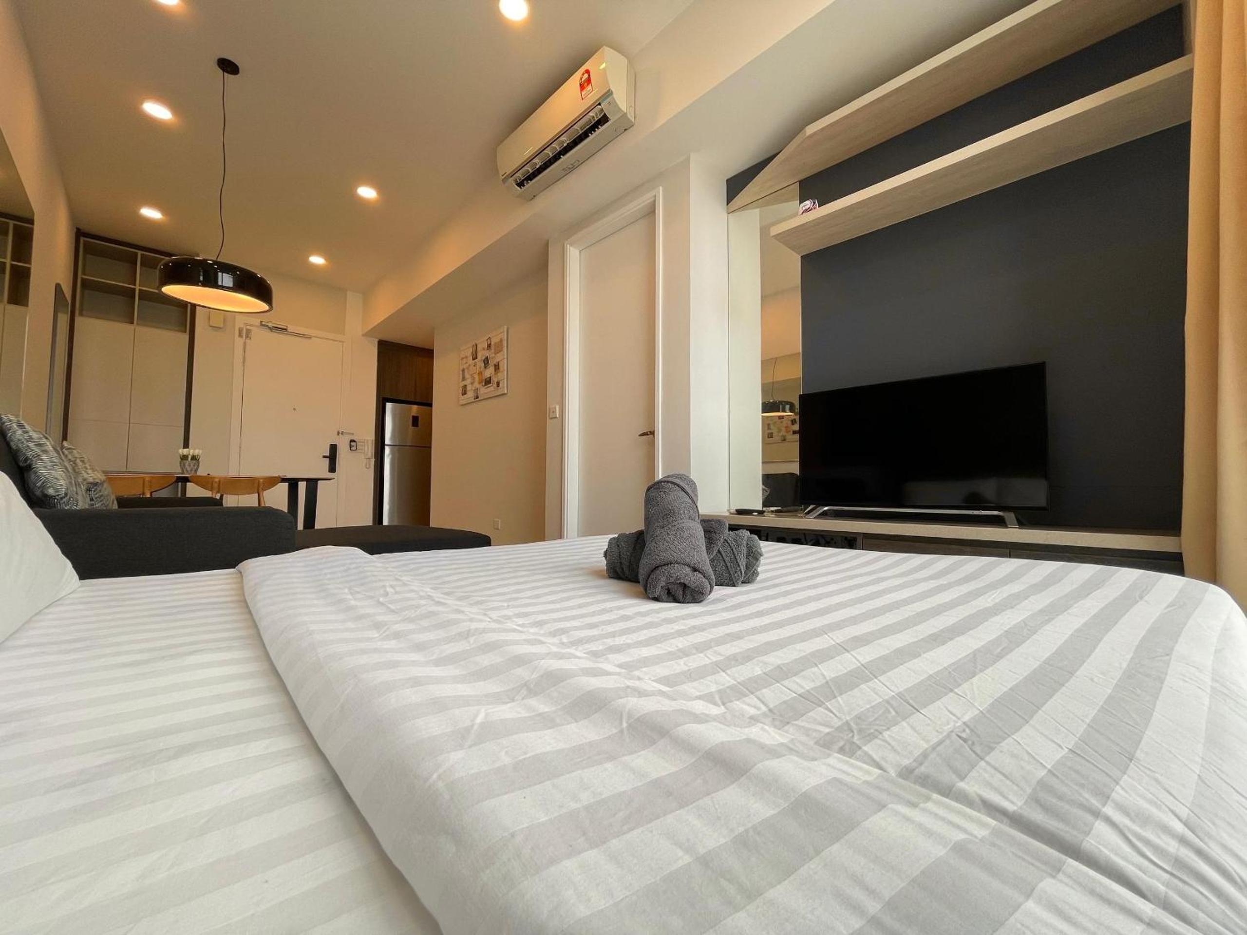 The Robertson-Bukit Bintang by PILLOWTALKS