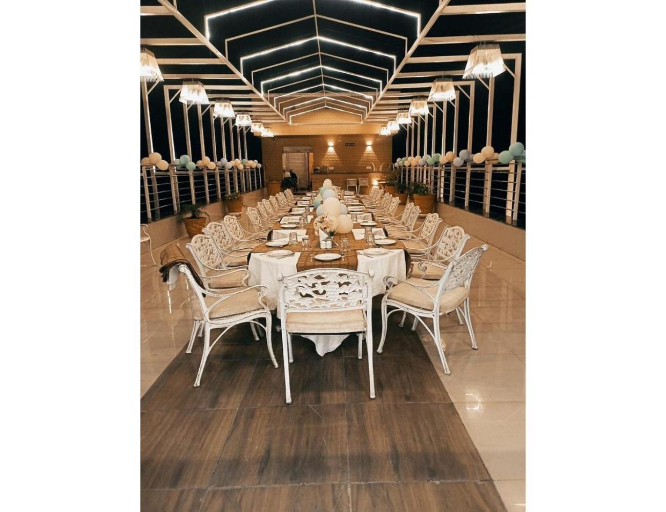 Hotel The Empire Resort, Gwalior