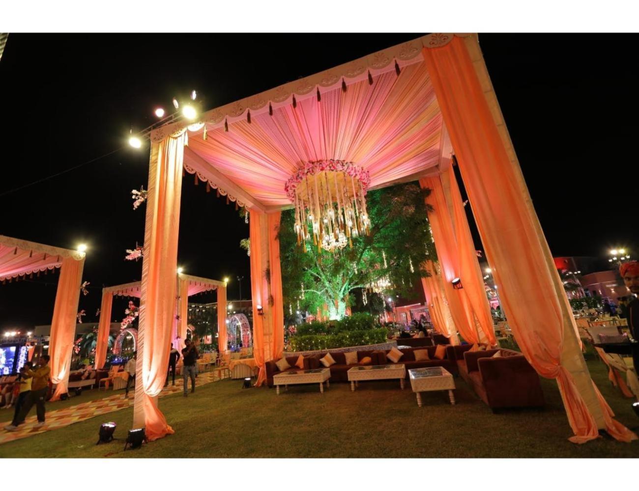 Hotel The Empire Resort, Gwalior