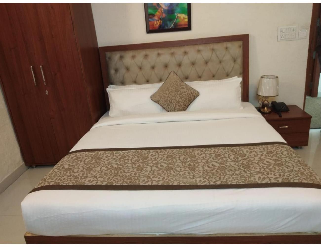Hotel The Empire Resort, Gwalior