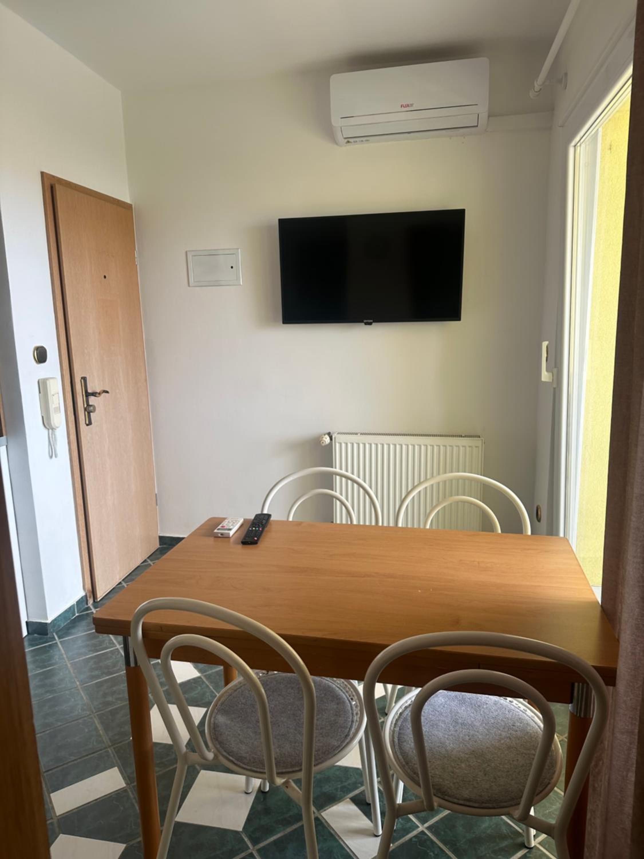 Apartments Jareb