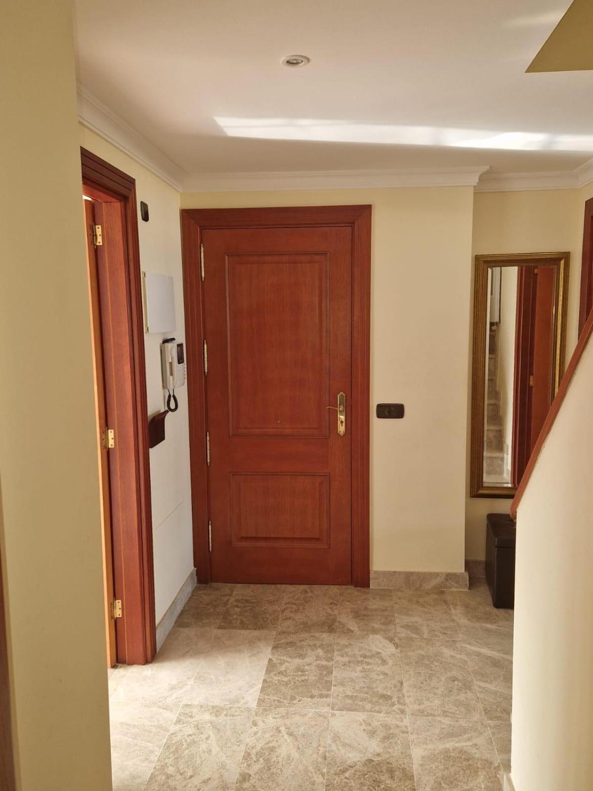 Large Direct Ocean Front 2bd Apartment