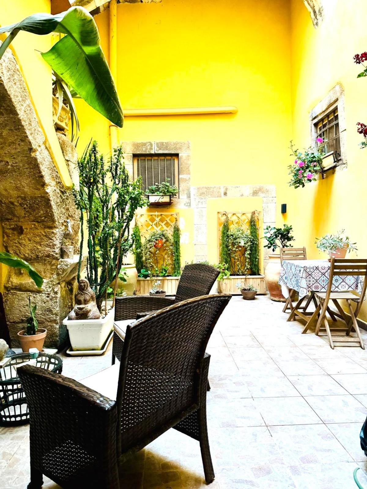 Melitzana Guest House