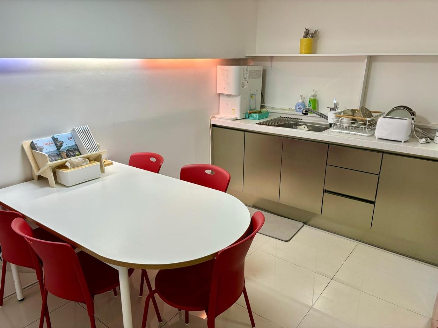 Look Home Guesthouse