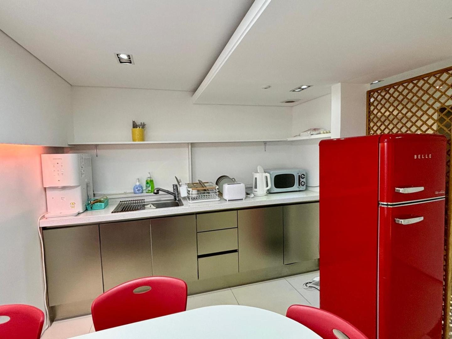 Look Home Guesthouse