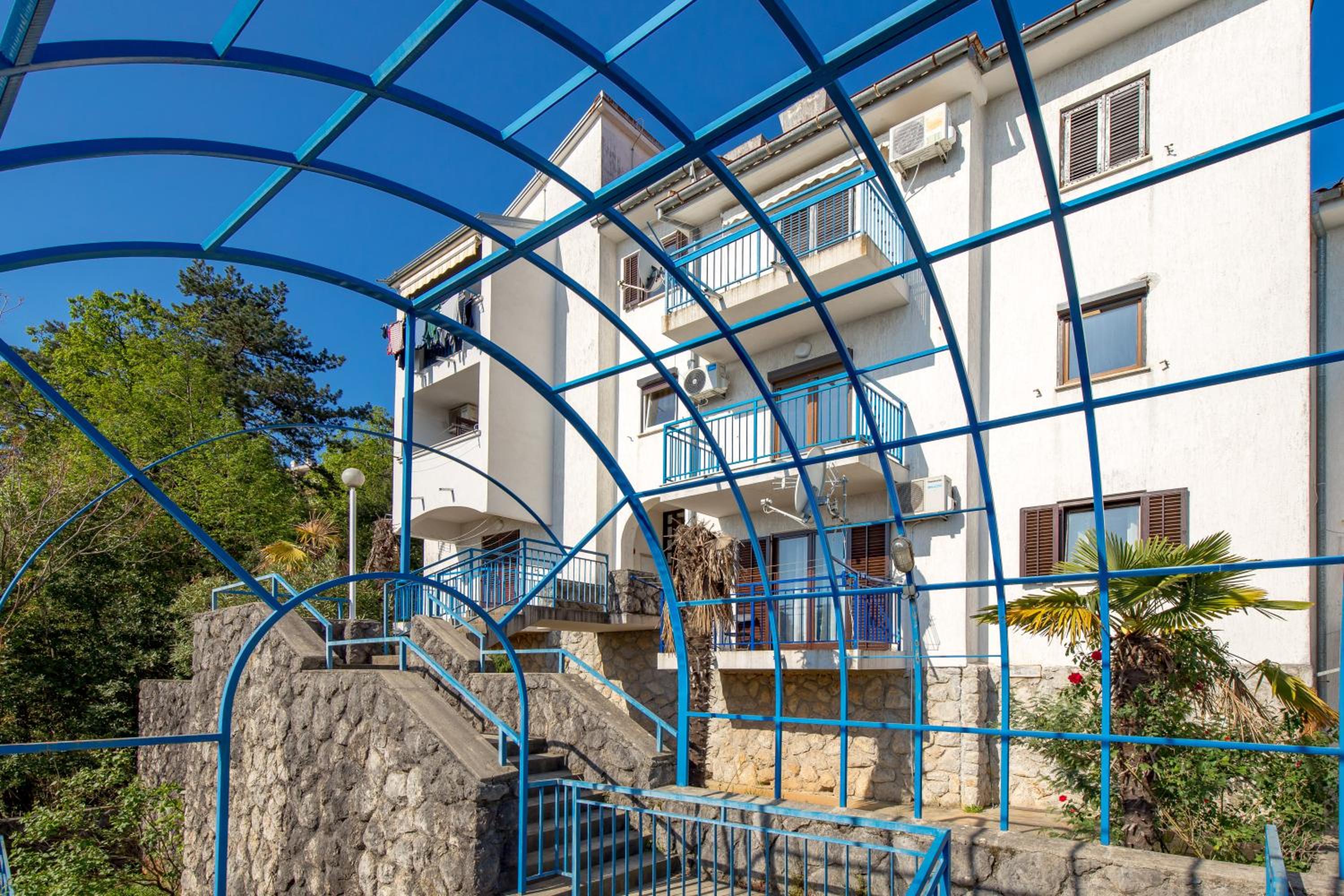 Ocean Blue Apartment - 50m to the sea