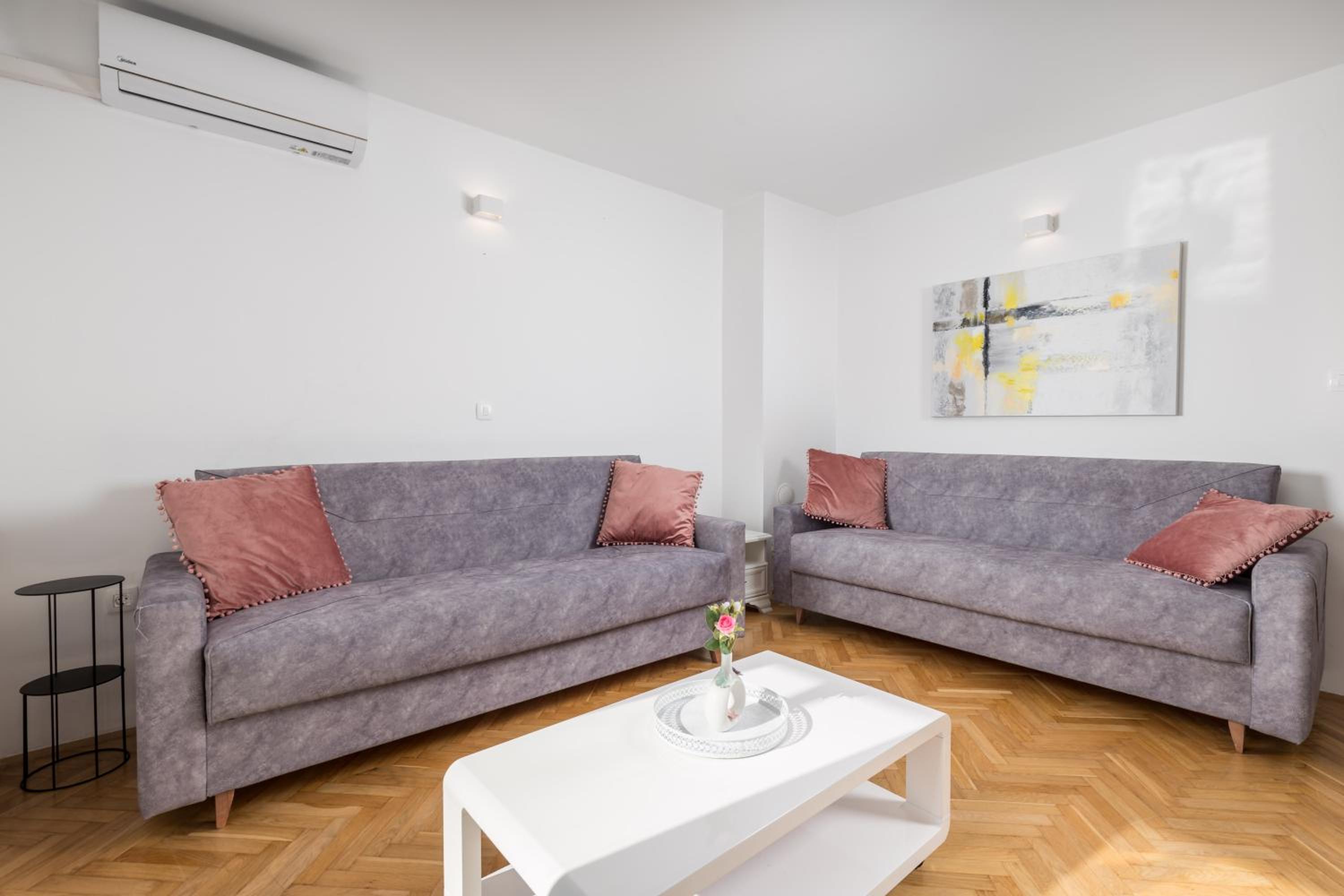Ocean Blue Apartment - 50m to the sea