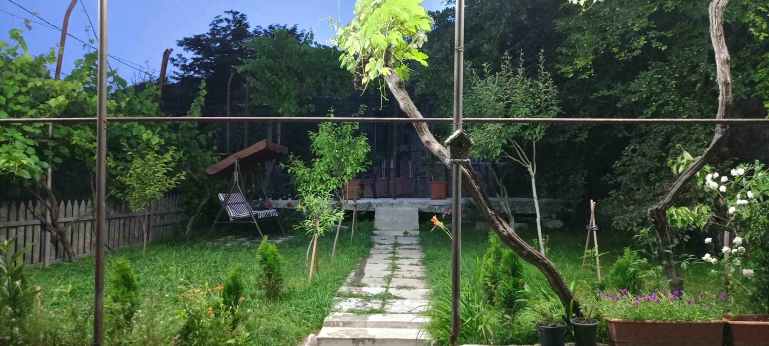 Holiday House Likani