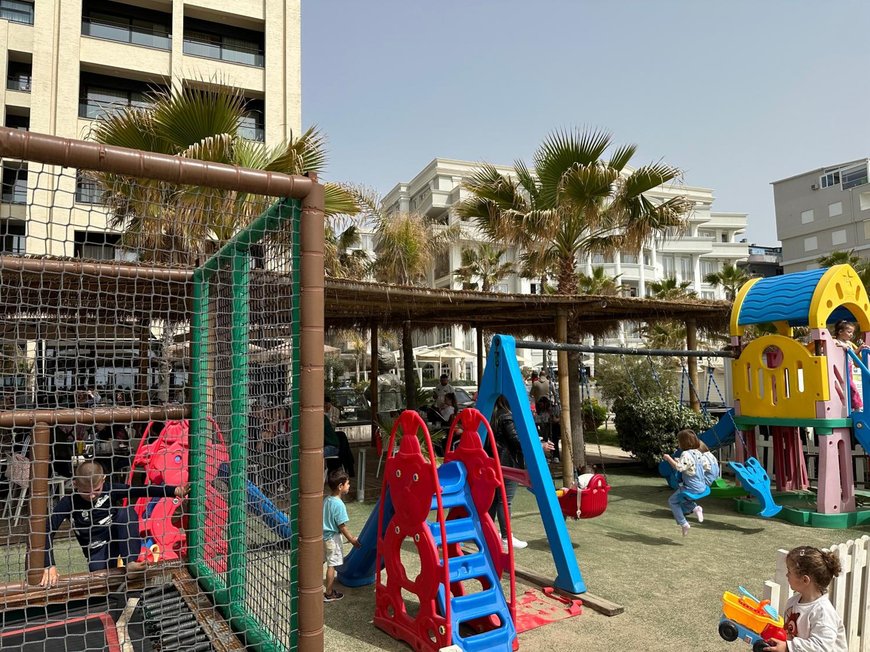 ALLO Apartment Between Beach and Town