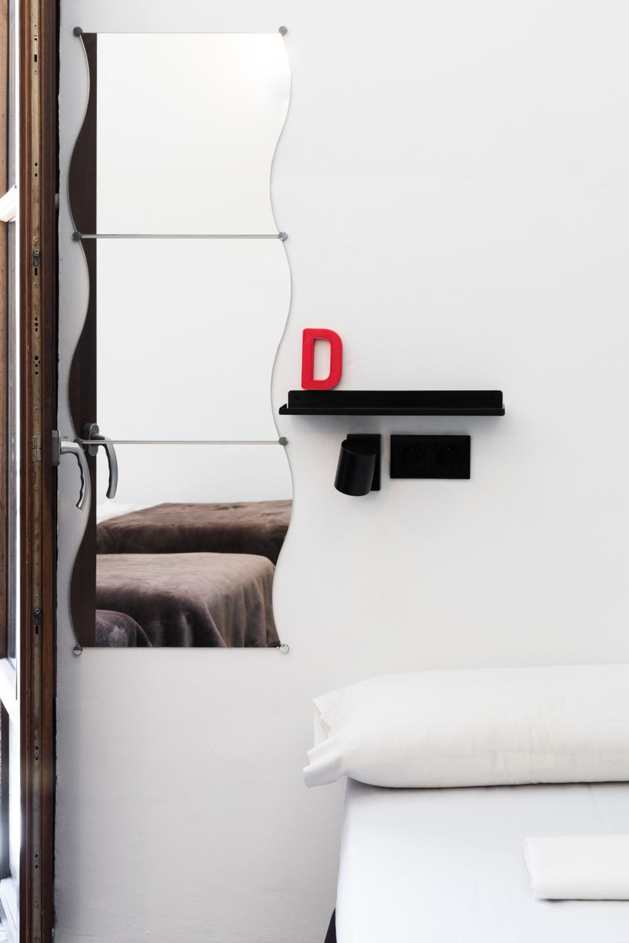 Home Youth Hostel by Feetup Hostels