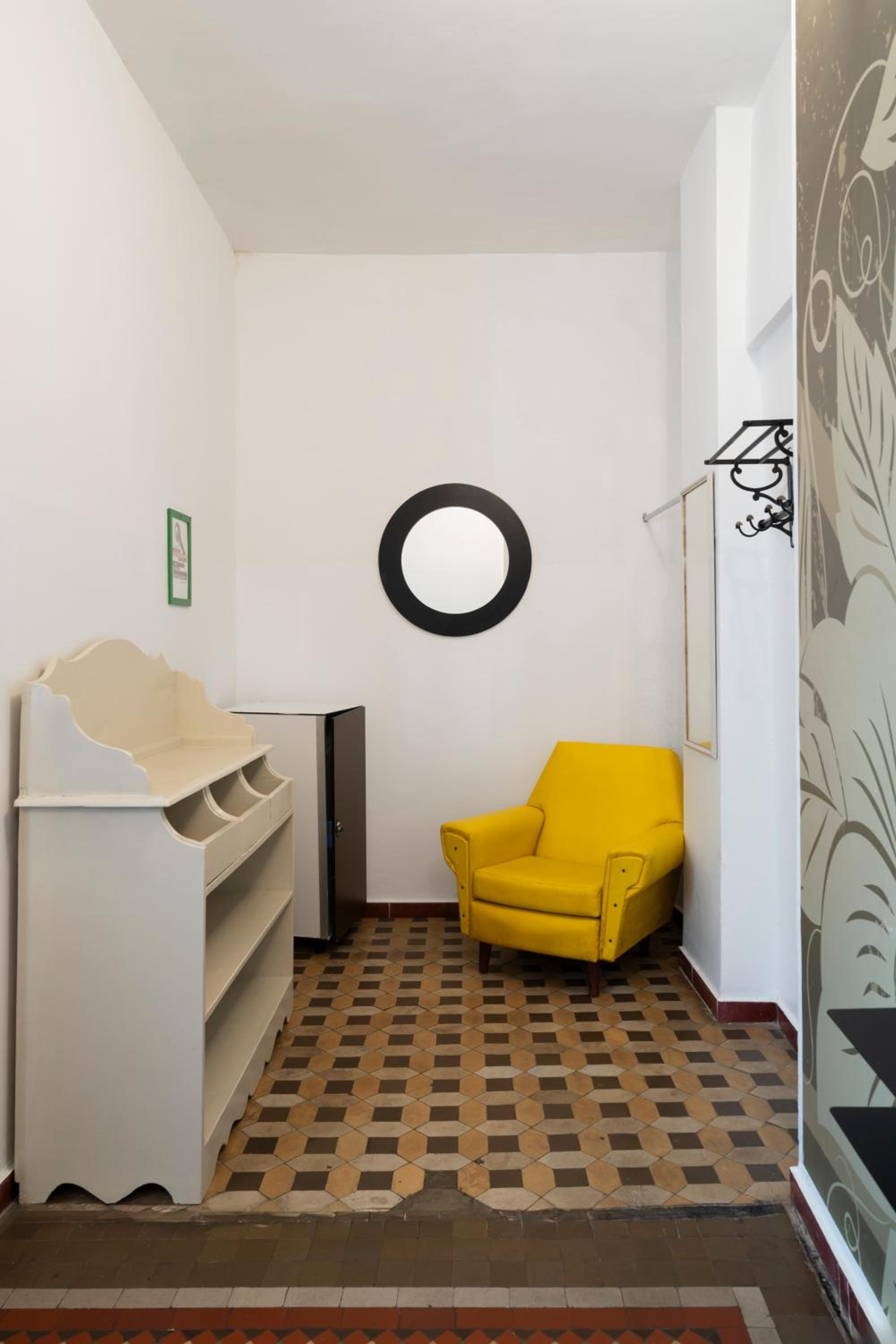 Home Youth Hostel by Feetup Hostels