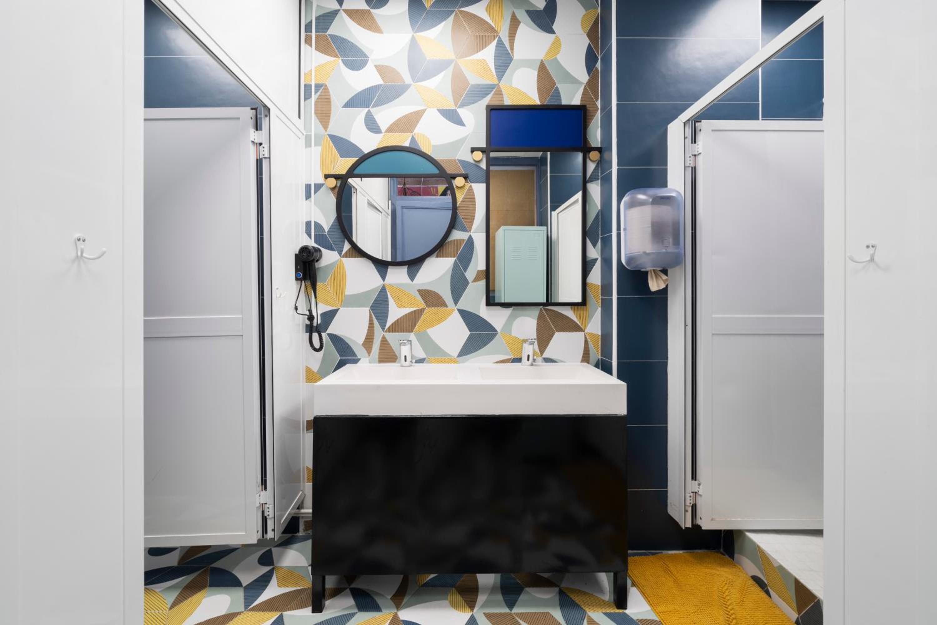 Home Youth Hostel by Feetup Hostels