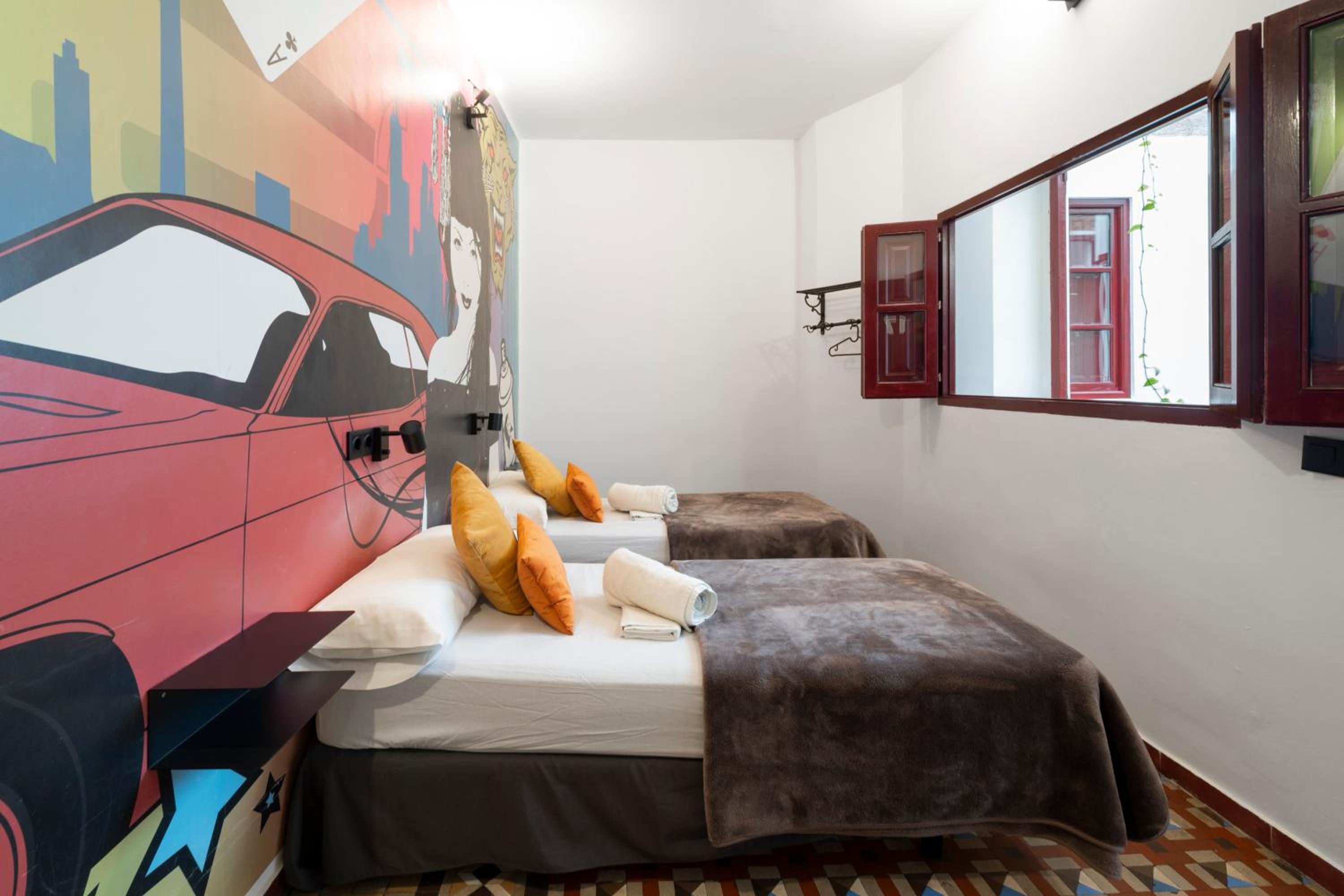 Home Youth Hostel by Feetup Hostels