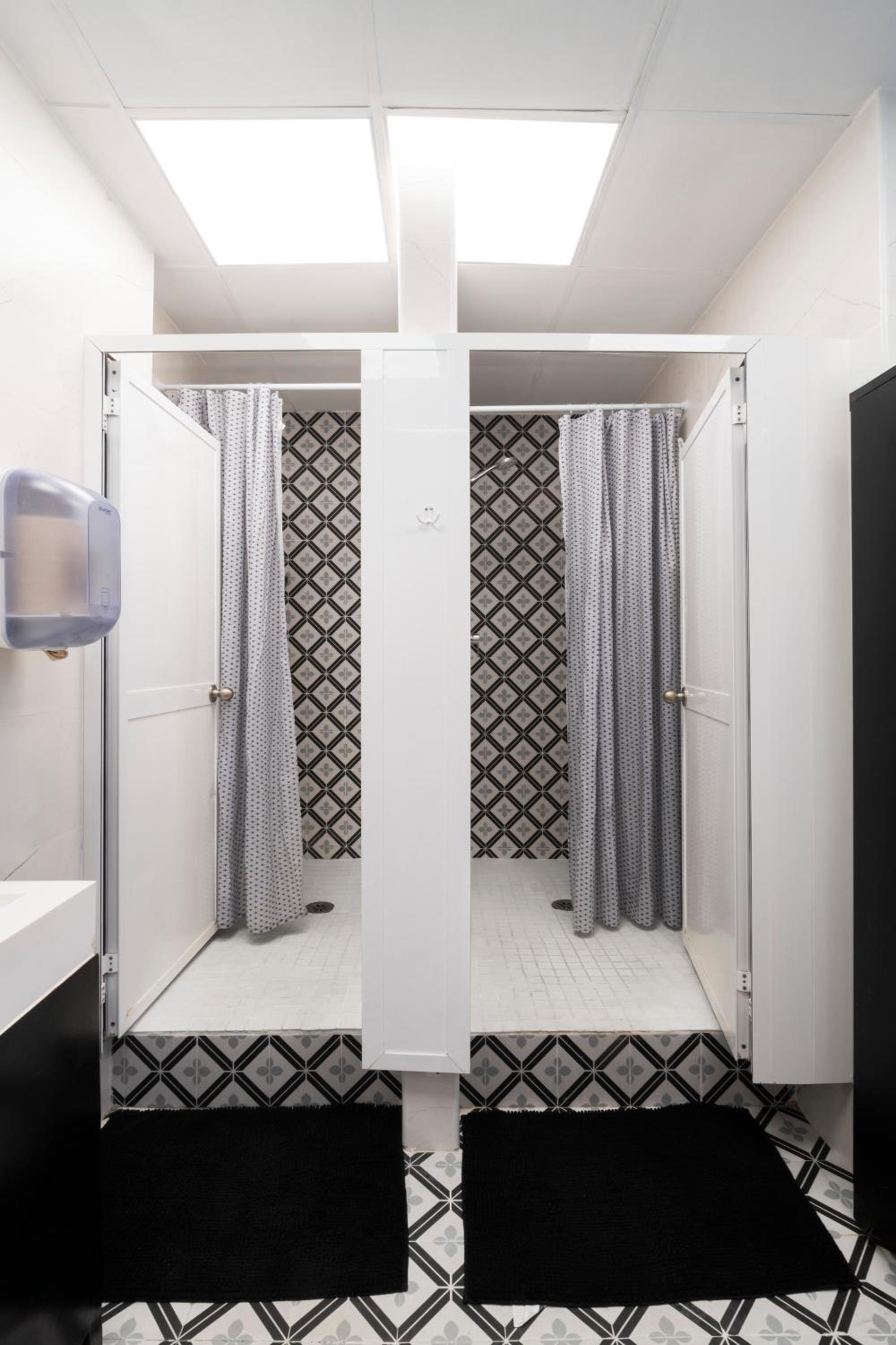 Home Youth Hostel by Feetup Hostels