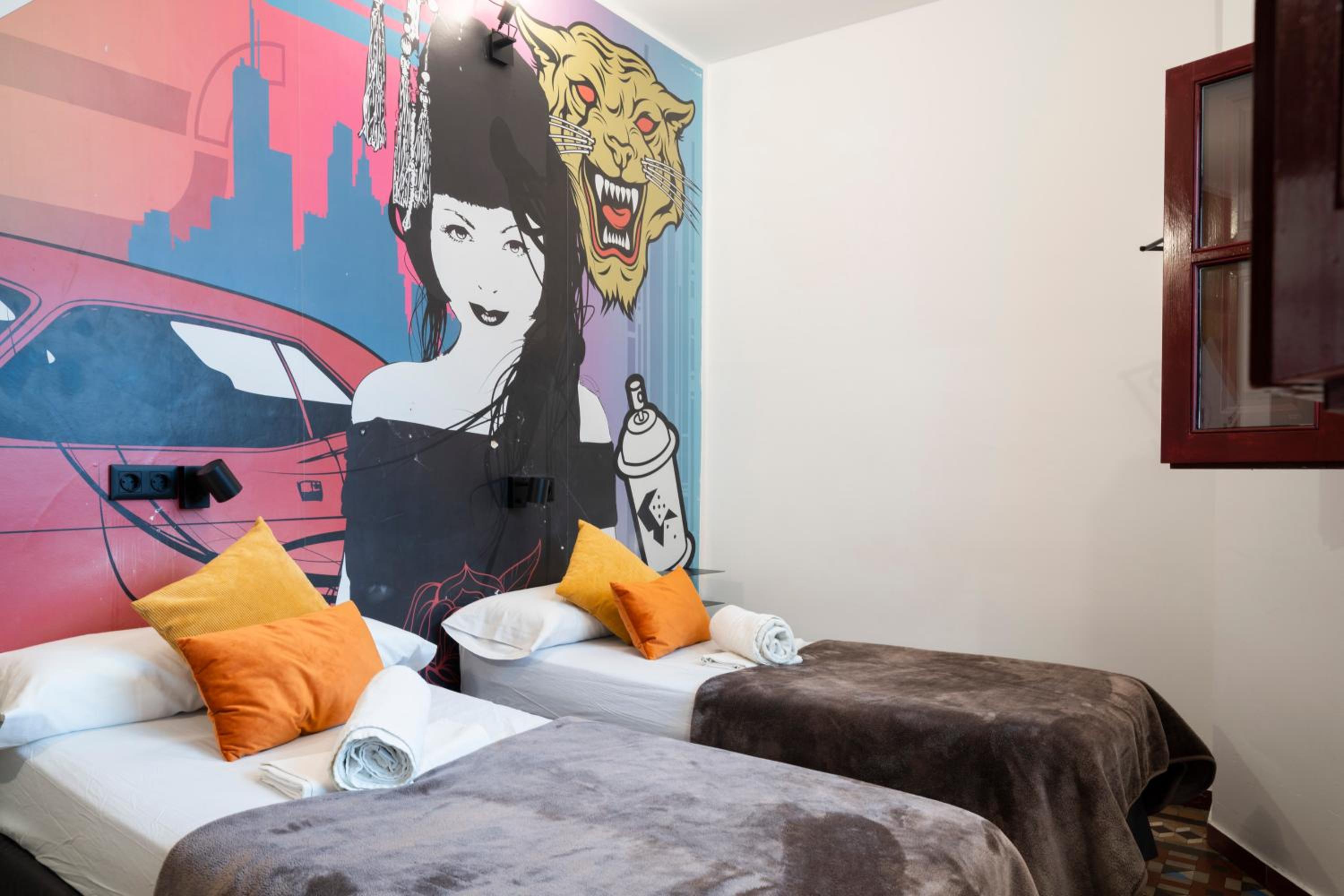 Home Youth Hostel by Feetup Hostels