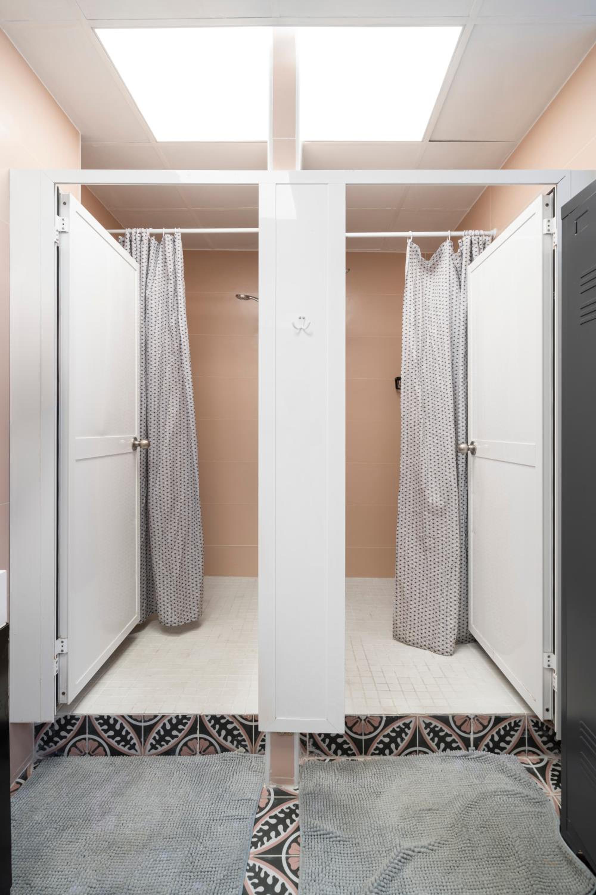 Home Youth Hostel by Feetup Hostels