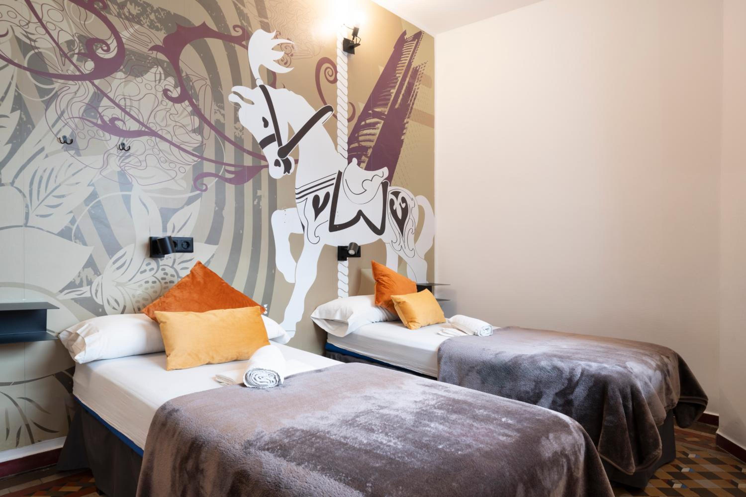 Home Youth Hostel by Feetup Hostels