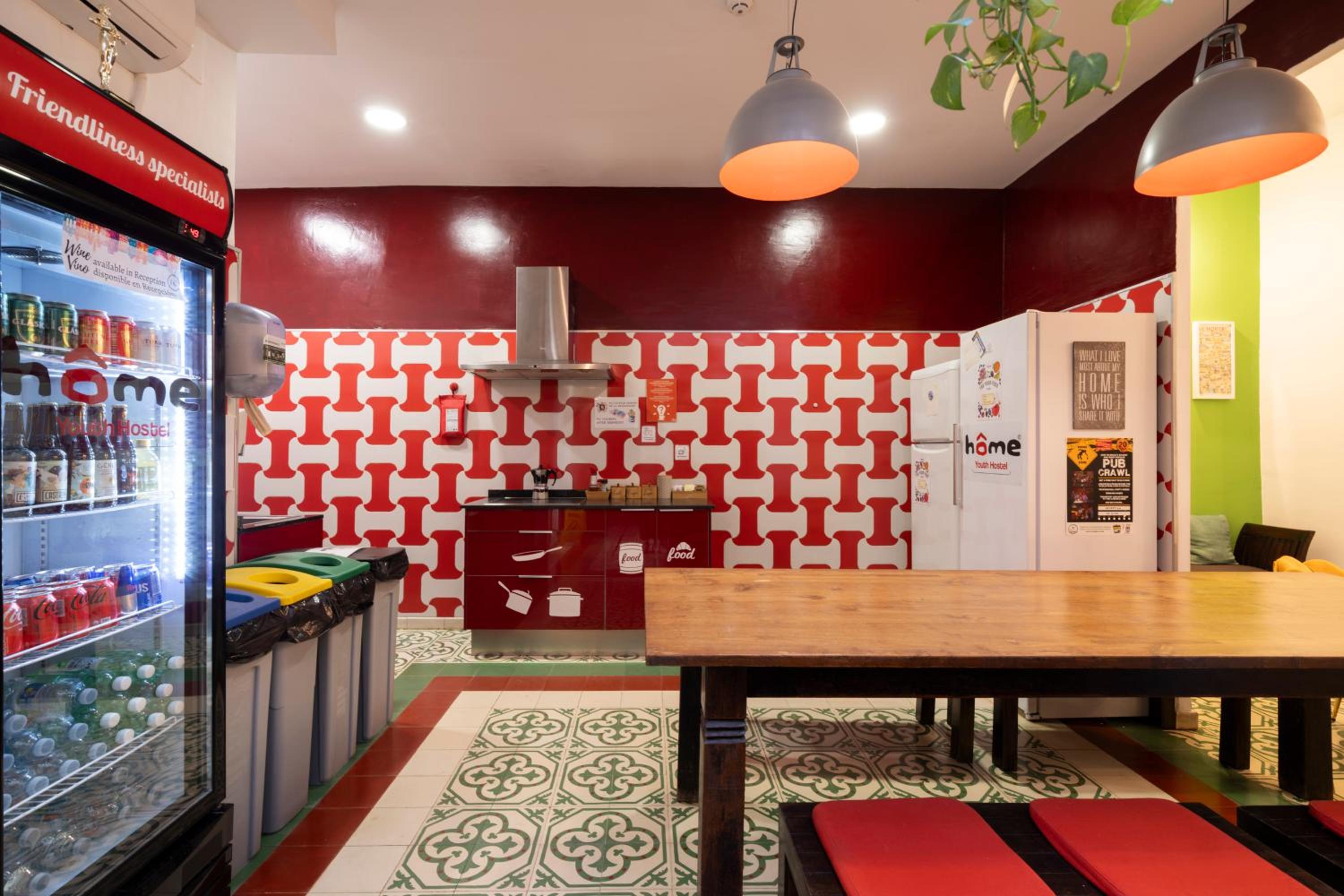 Home Youth Hostel by Feetup Hostels