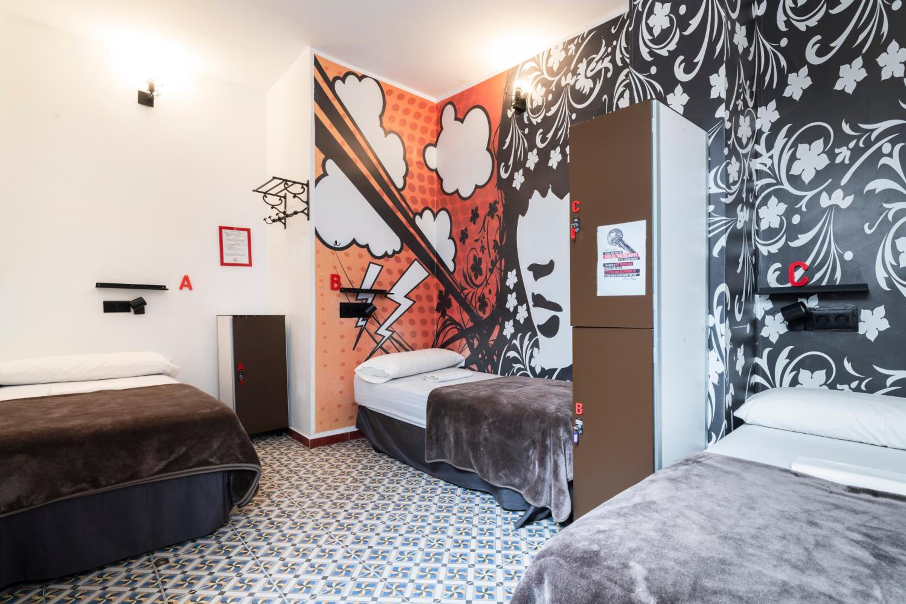 Home Youth Hostel by Feetup Hostels