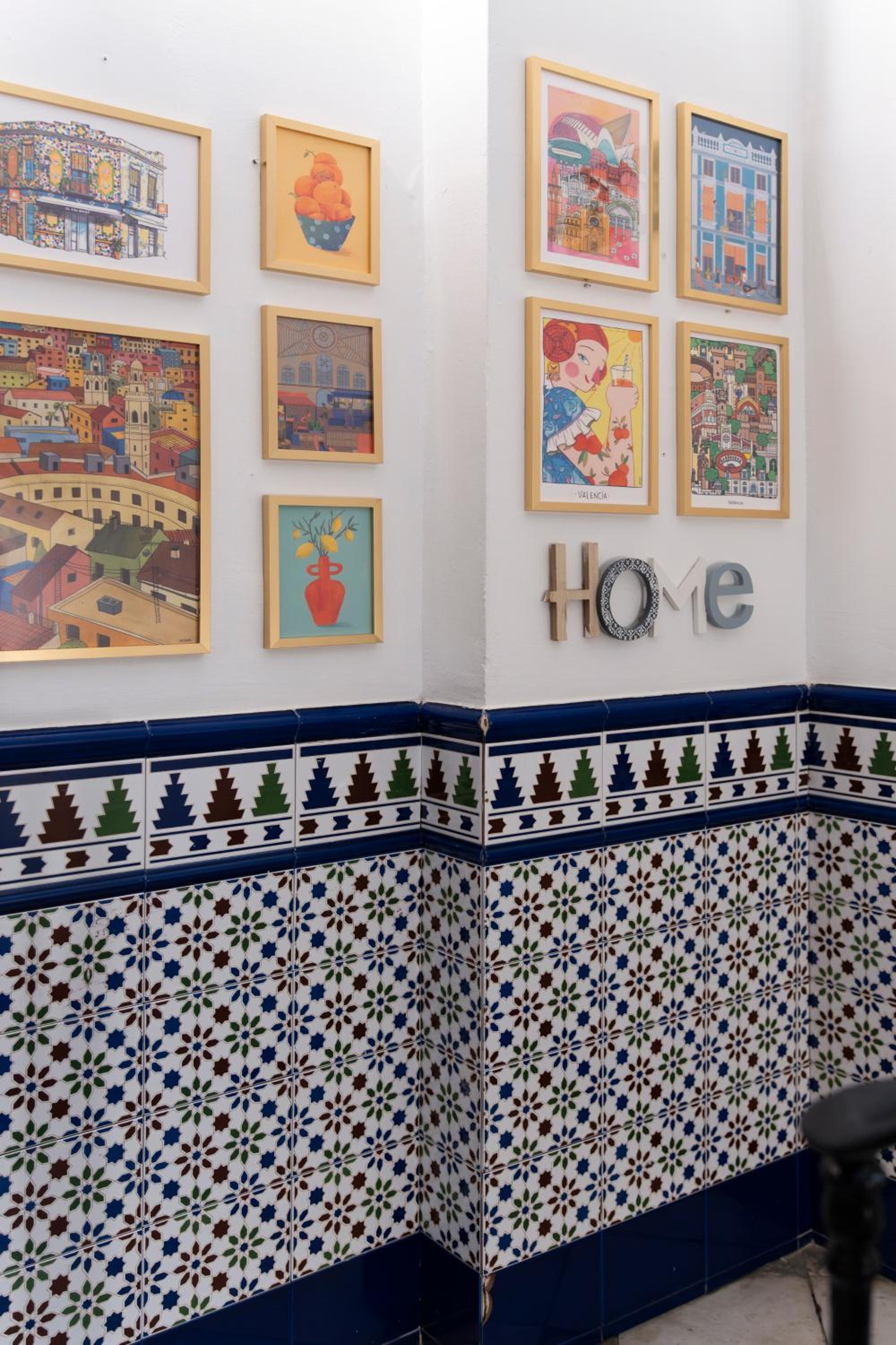 Home Youth Hostel by Feetup Hostels