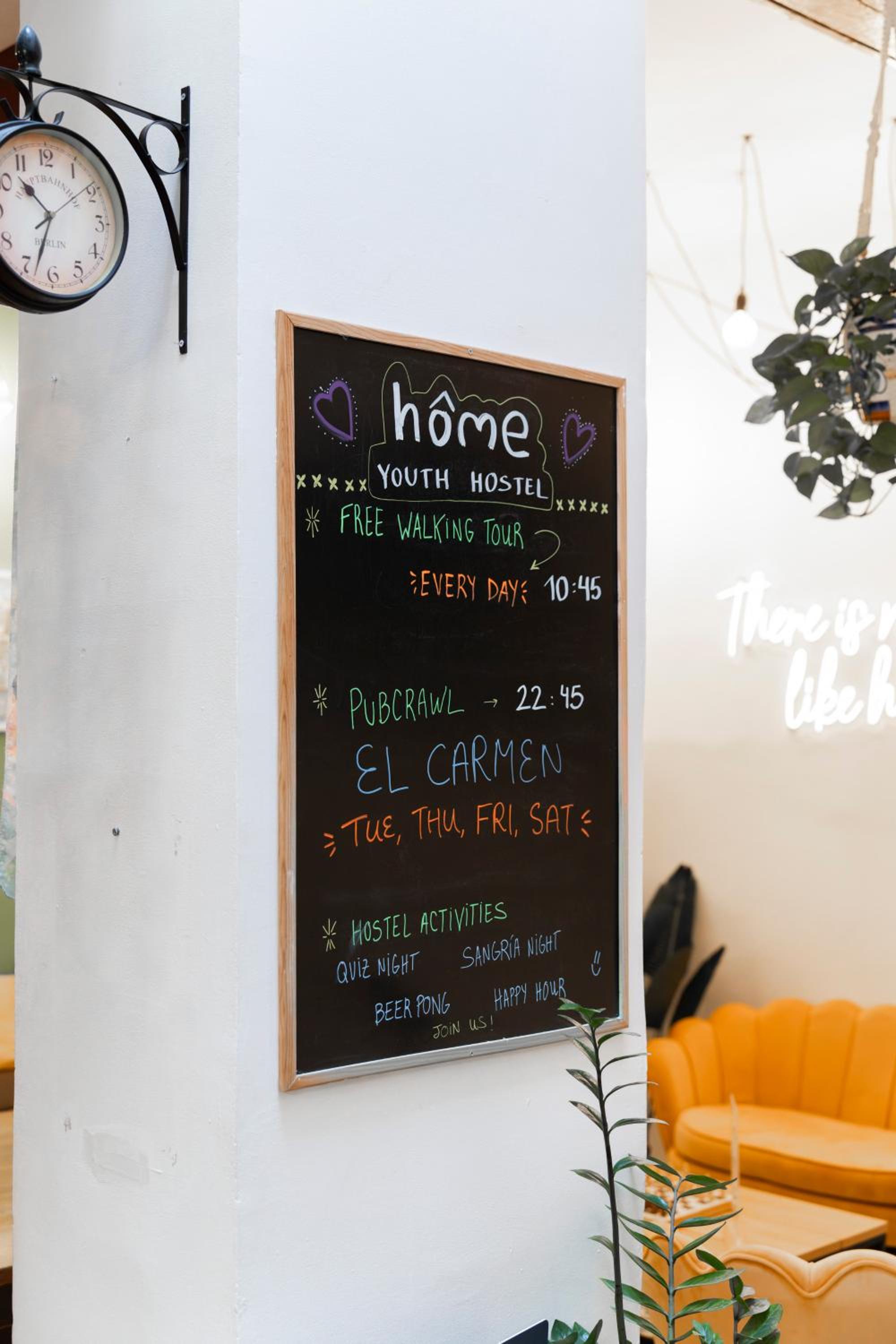Home Youth Hostel by Feetup Hostels