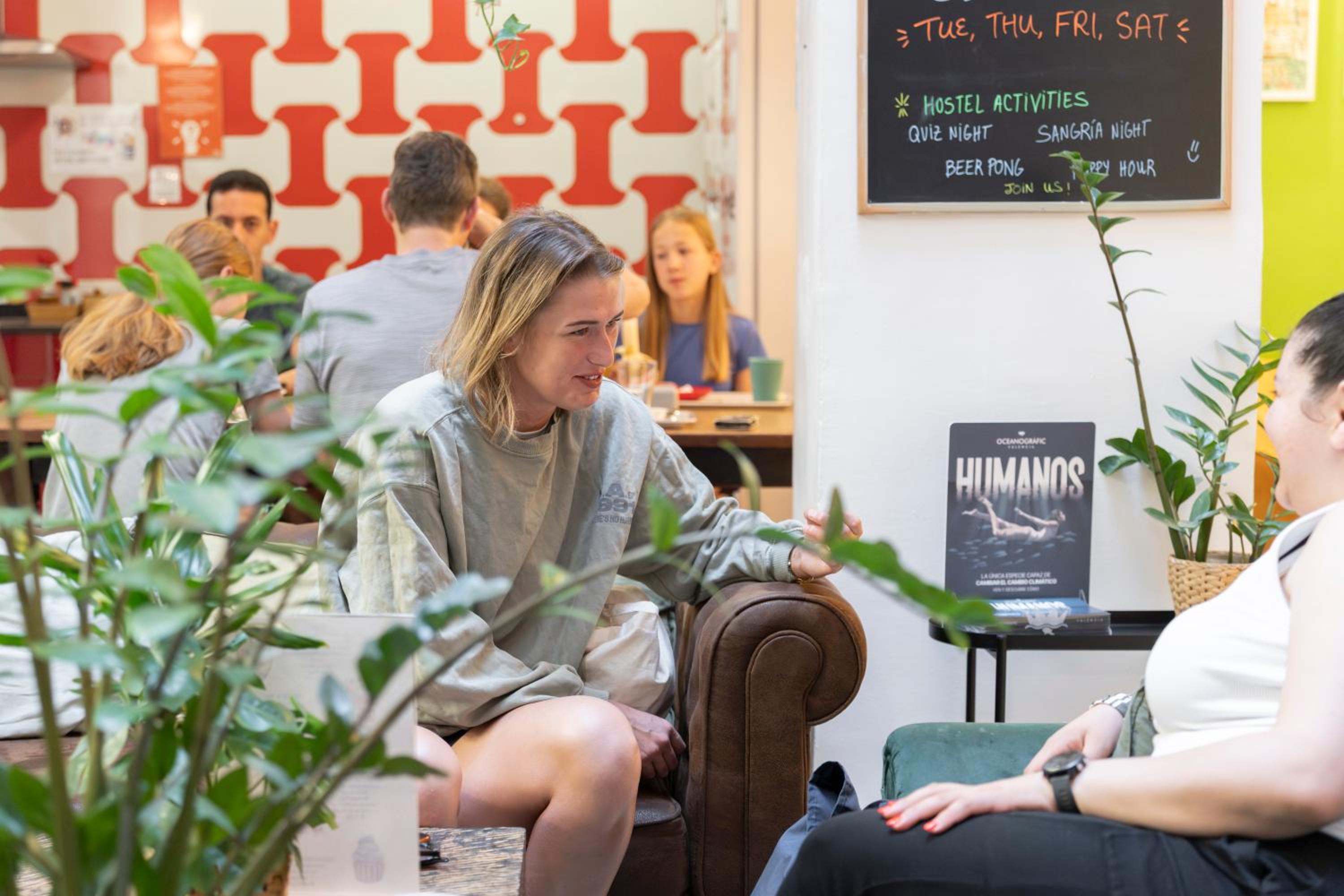 Home Youth Hostel by Feetup Hostels