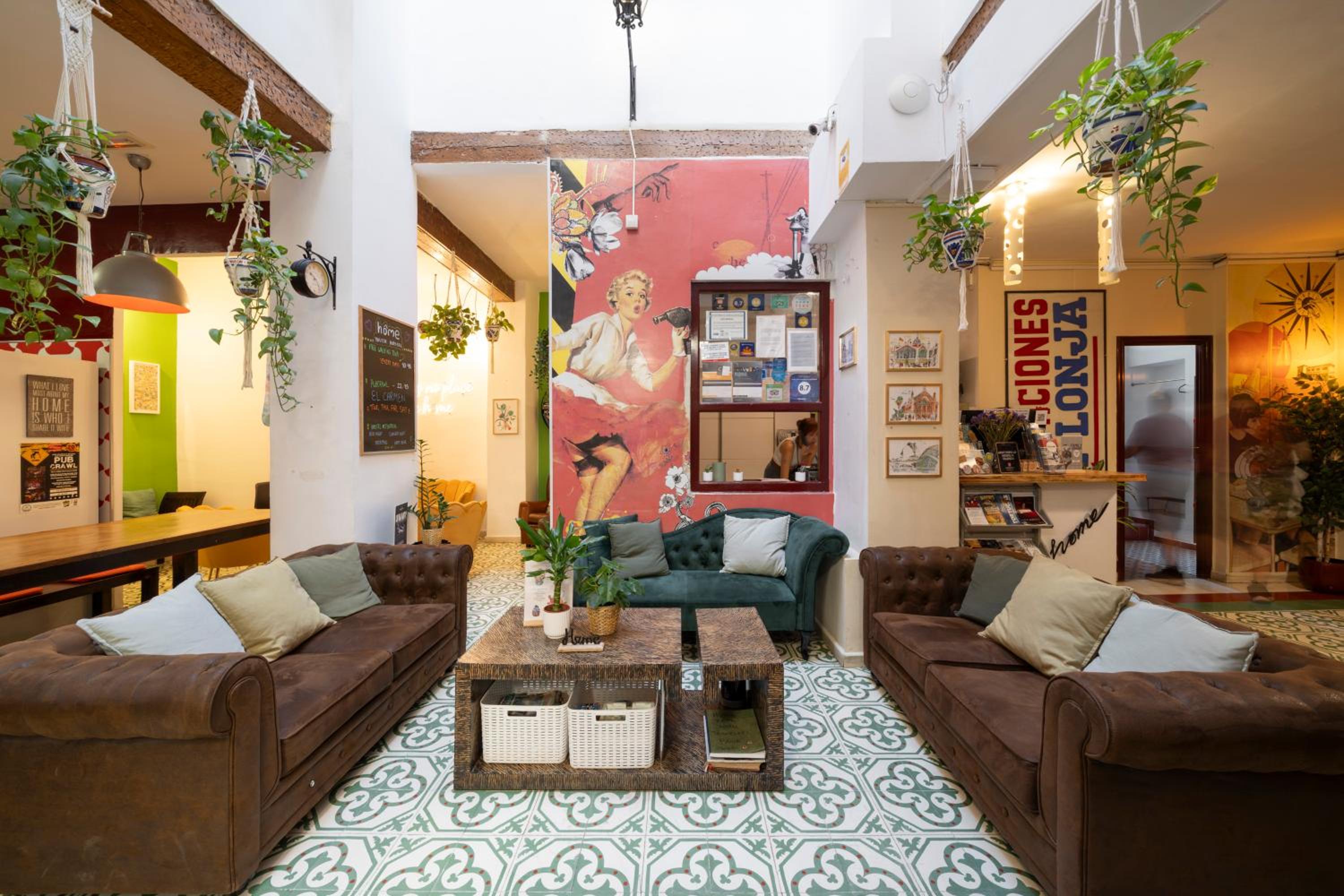 Home Youth Hostel by Feetup Hostels