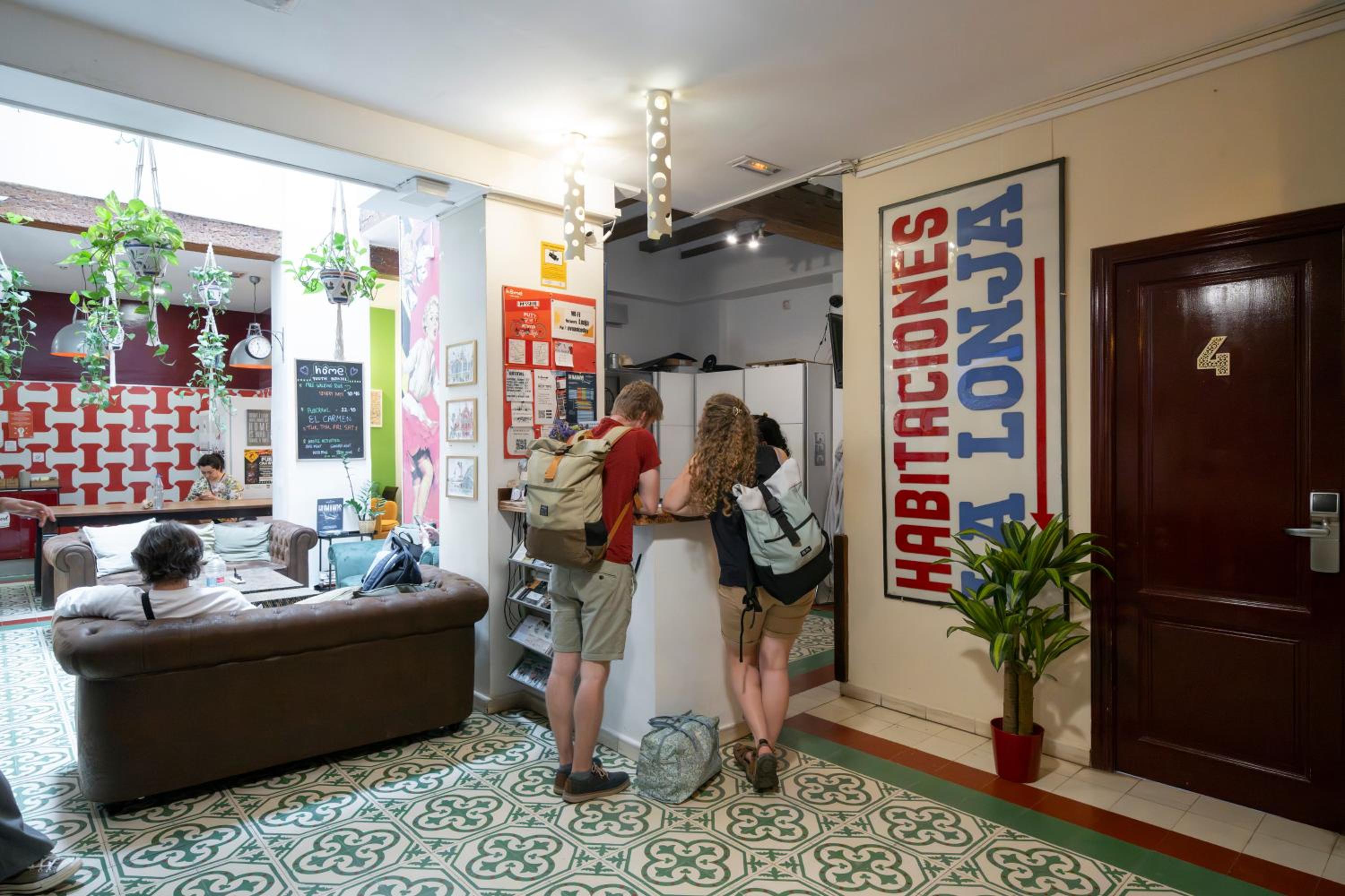 Home Youth Hostel by Feetup Hostels