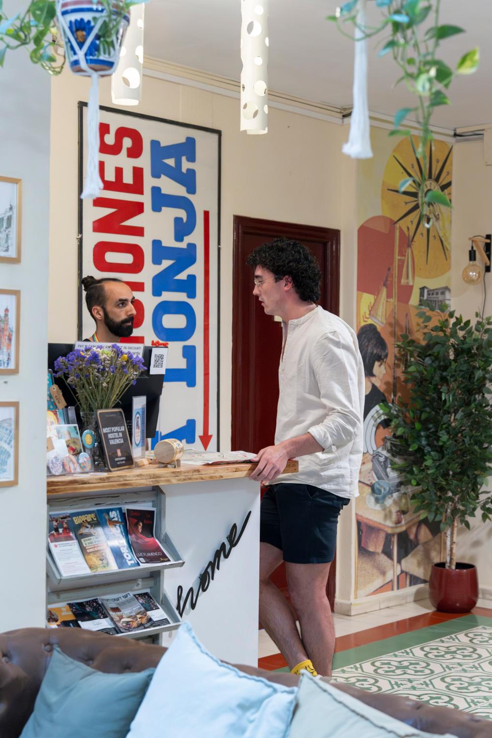 Home Youth Hostel by Feetup Hostels