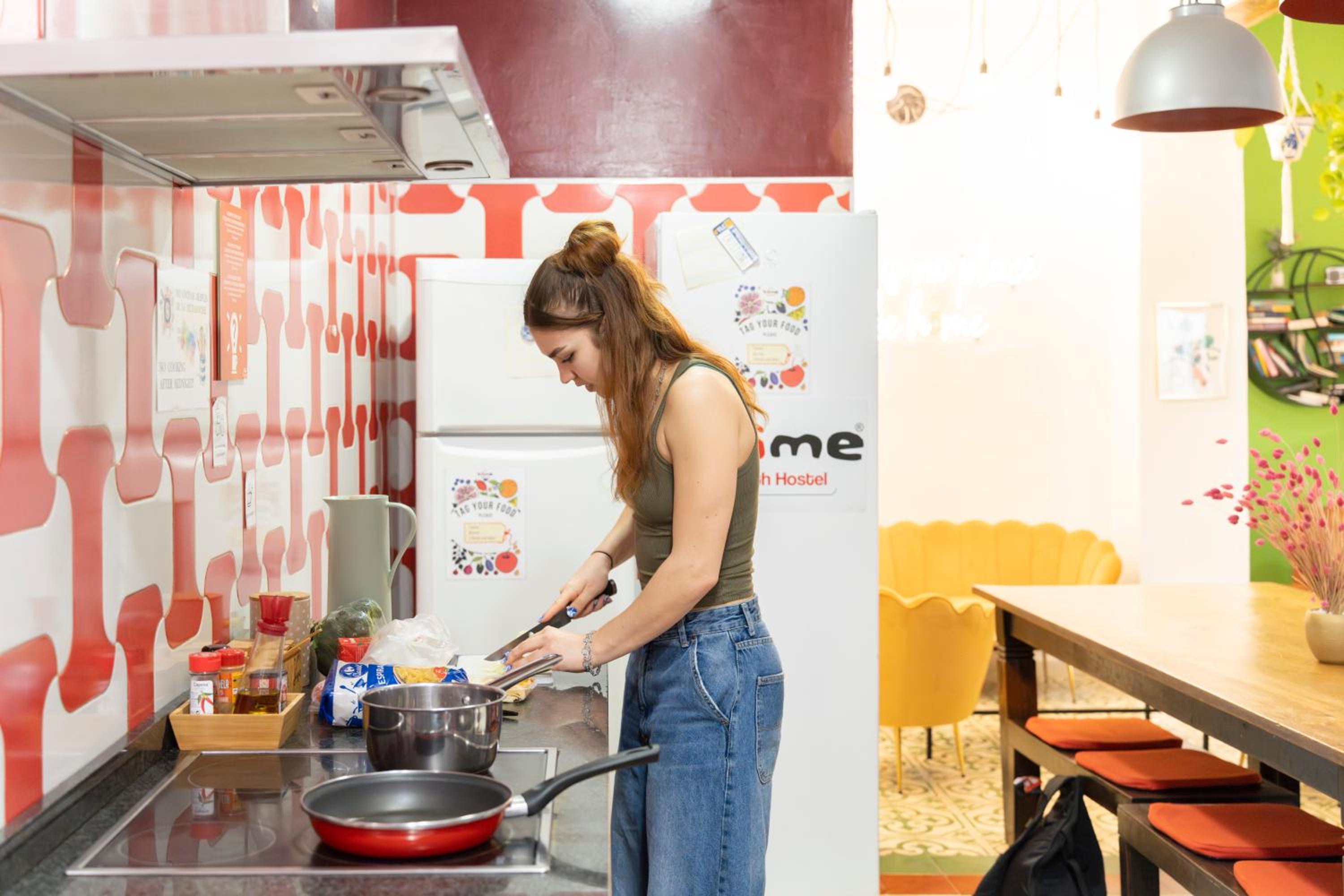 Home Youth Hostel by Feetup Hostels