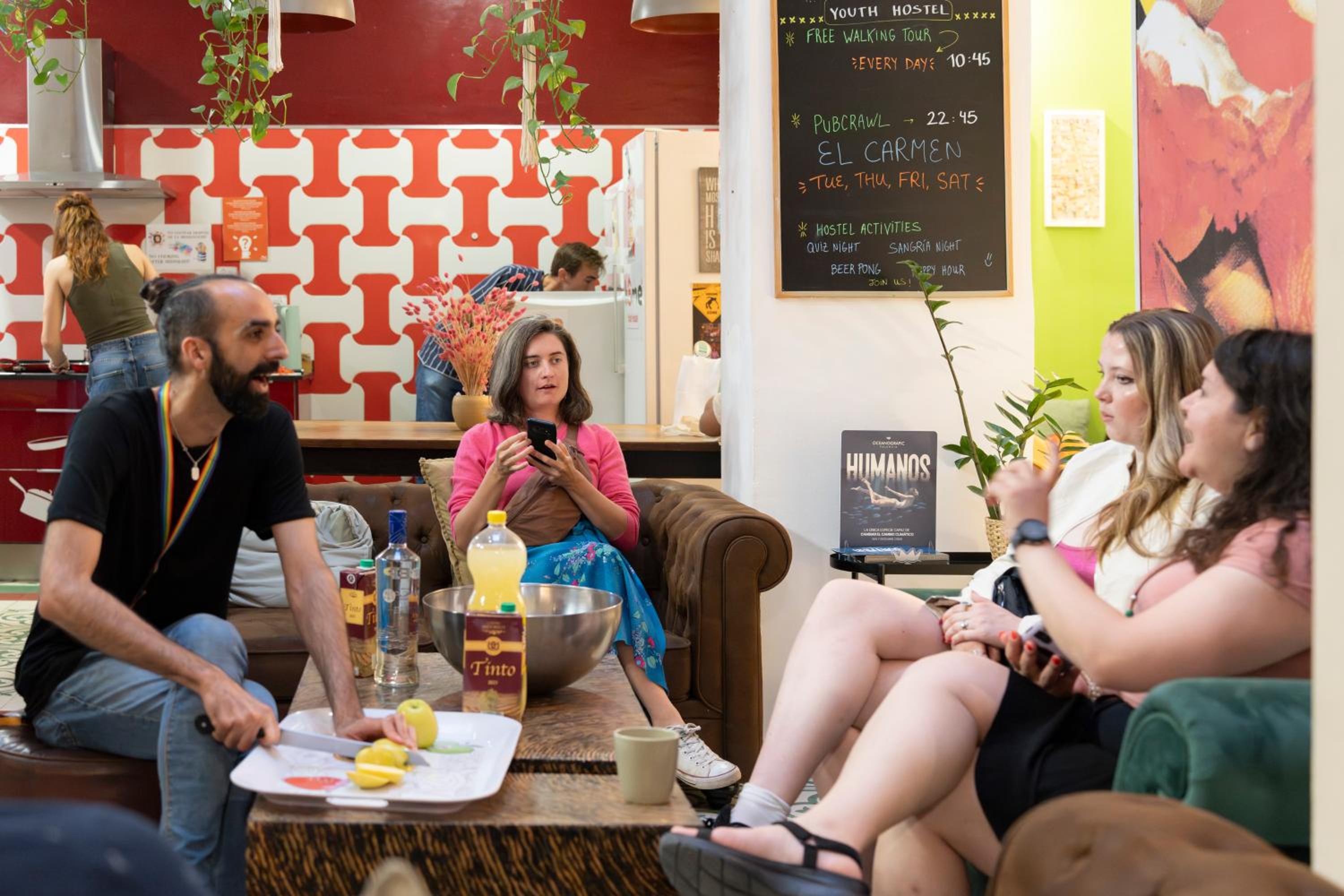 Home Youth Hostel by Feetup Hostels