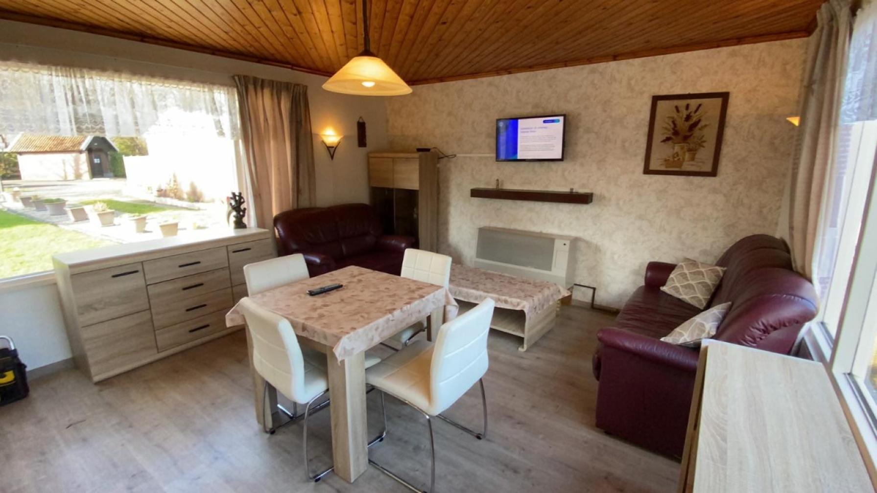 Chalet met veel buiten ruimte view 3