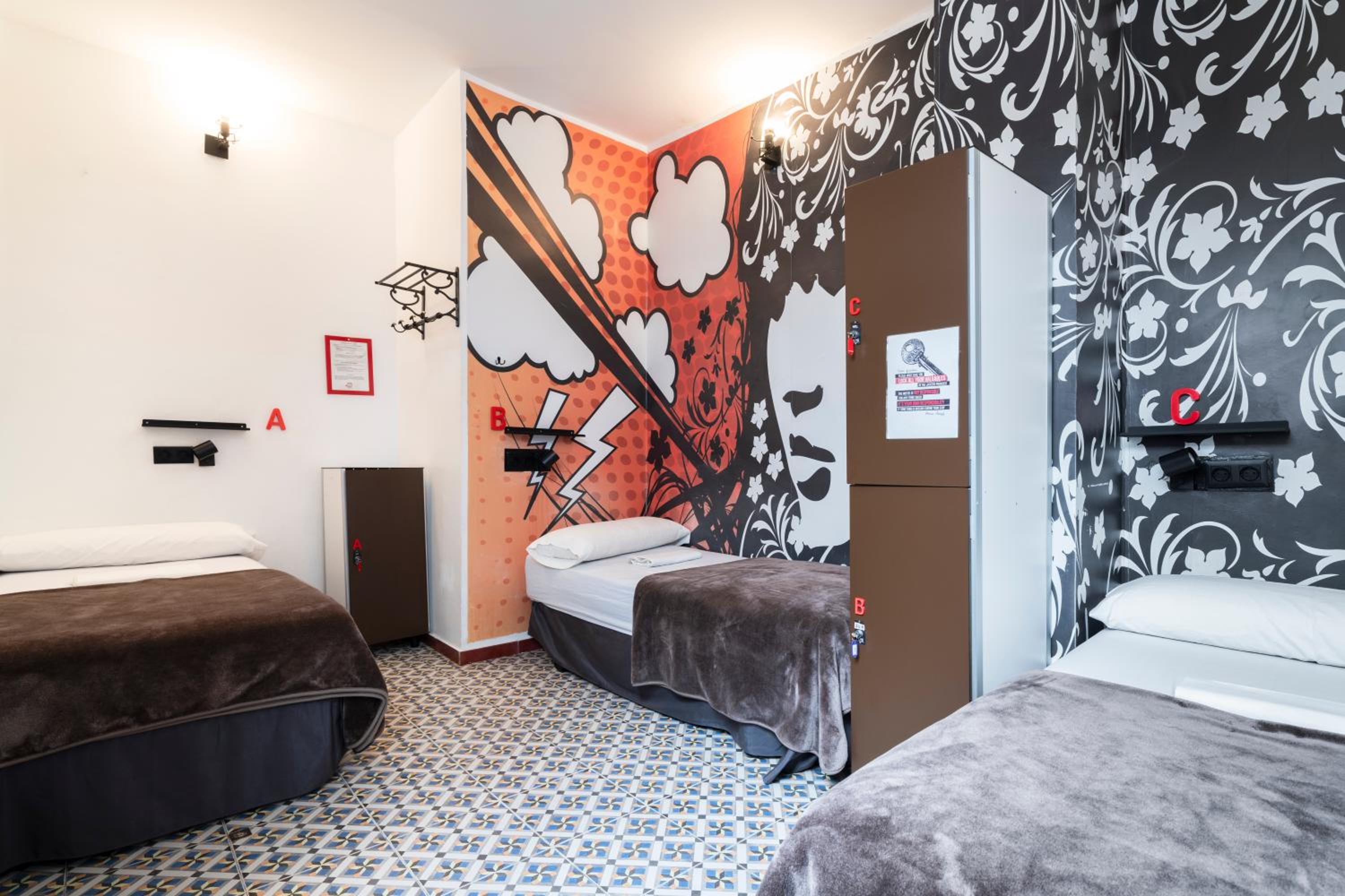 Home Youth Hostel by Feetup Hostels