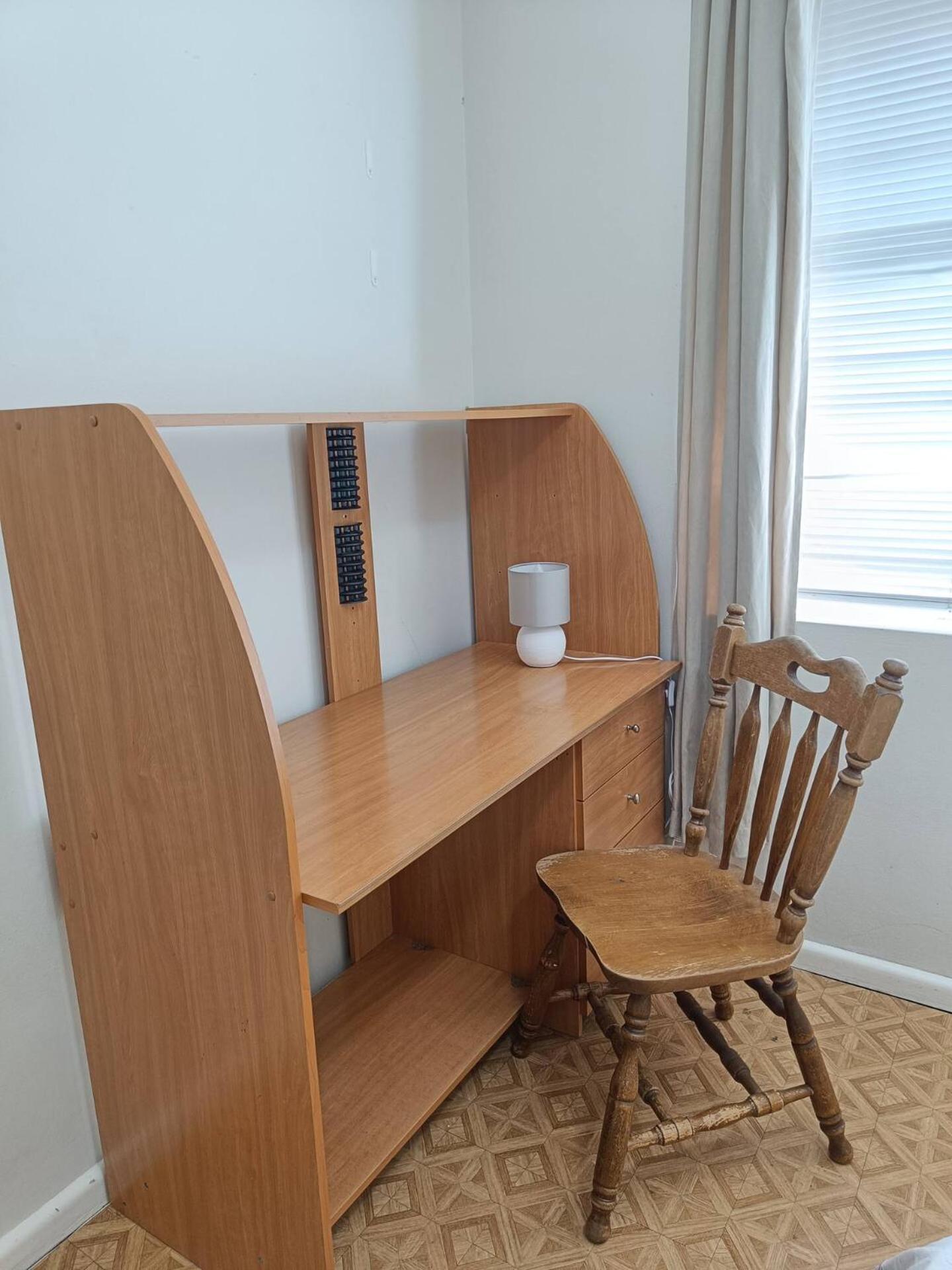 Comfortable Room in Peaceful and Spacious Beecroft Home B1