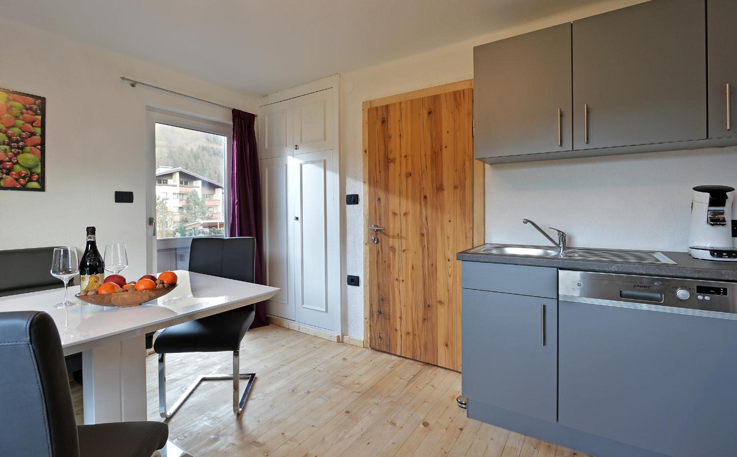 LOISI Appartement mit großem Balkon - by NV-Appartements