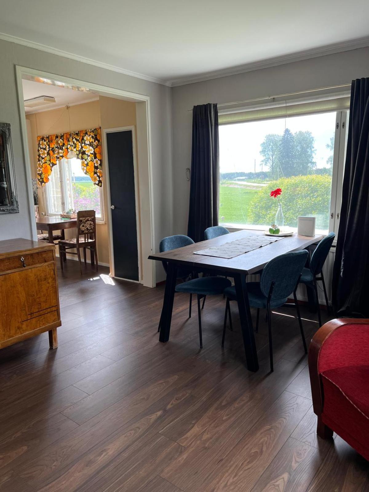 Beautiful Big Farm House with Spectacular Meteor Site View