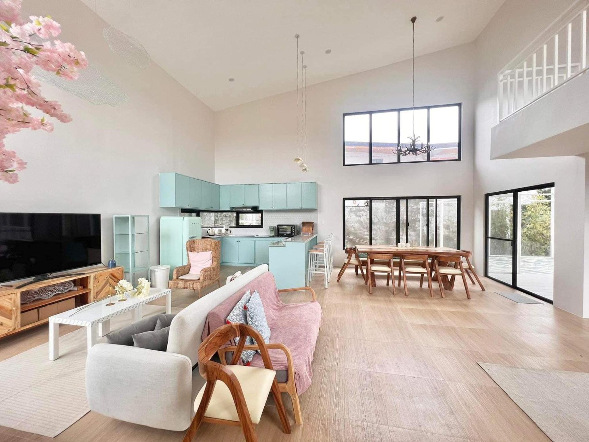 Experience Elements CherryBlossoms, Pool,SunRoom