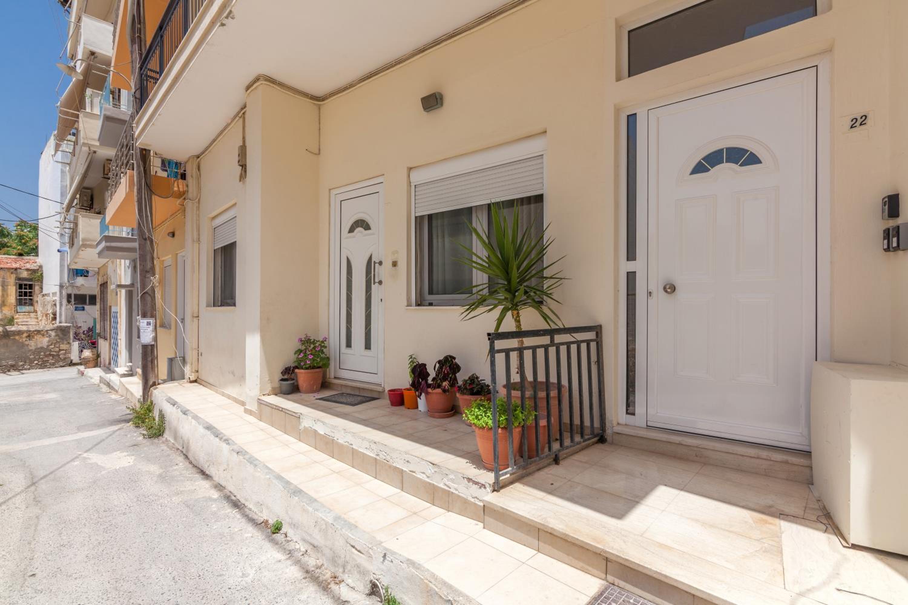 View & Value Studio Apartment In The Old Town