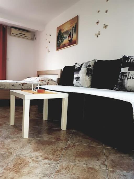 Apartment near the beach 3 view 4