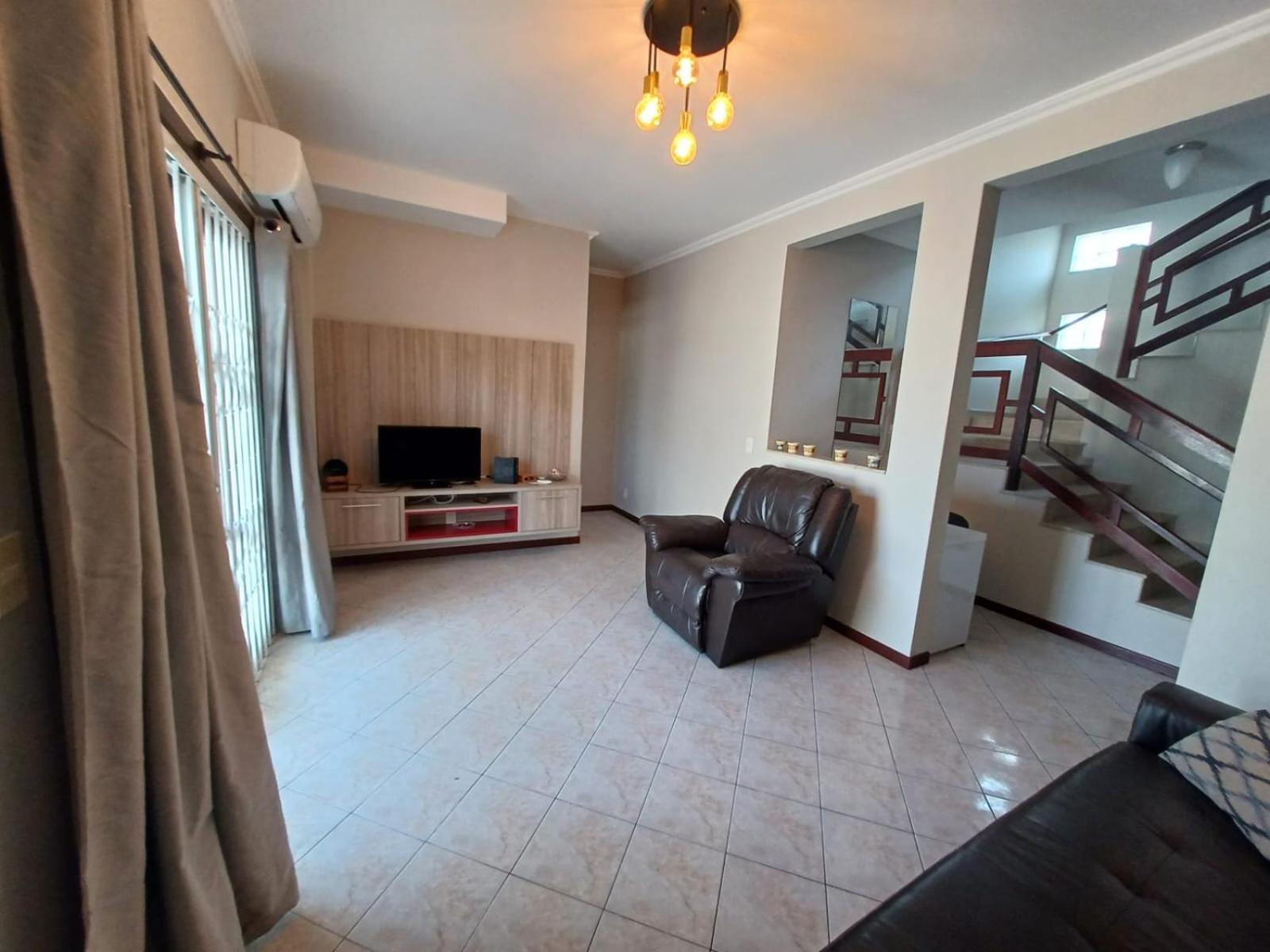 Casa Acary