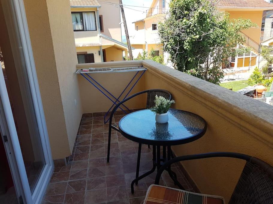 Apartment near the beach 3 view 5