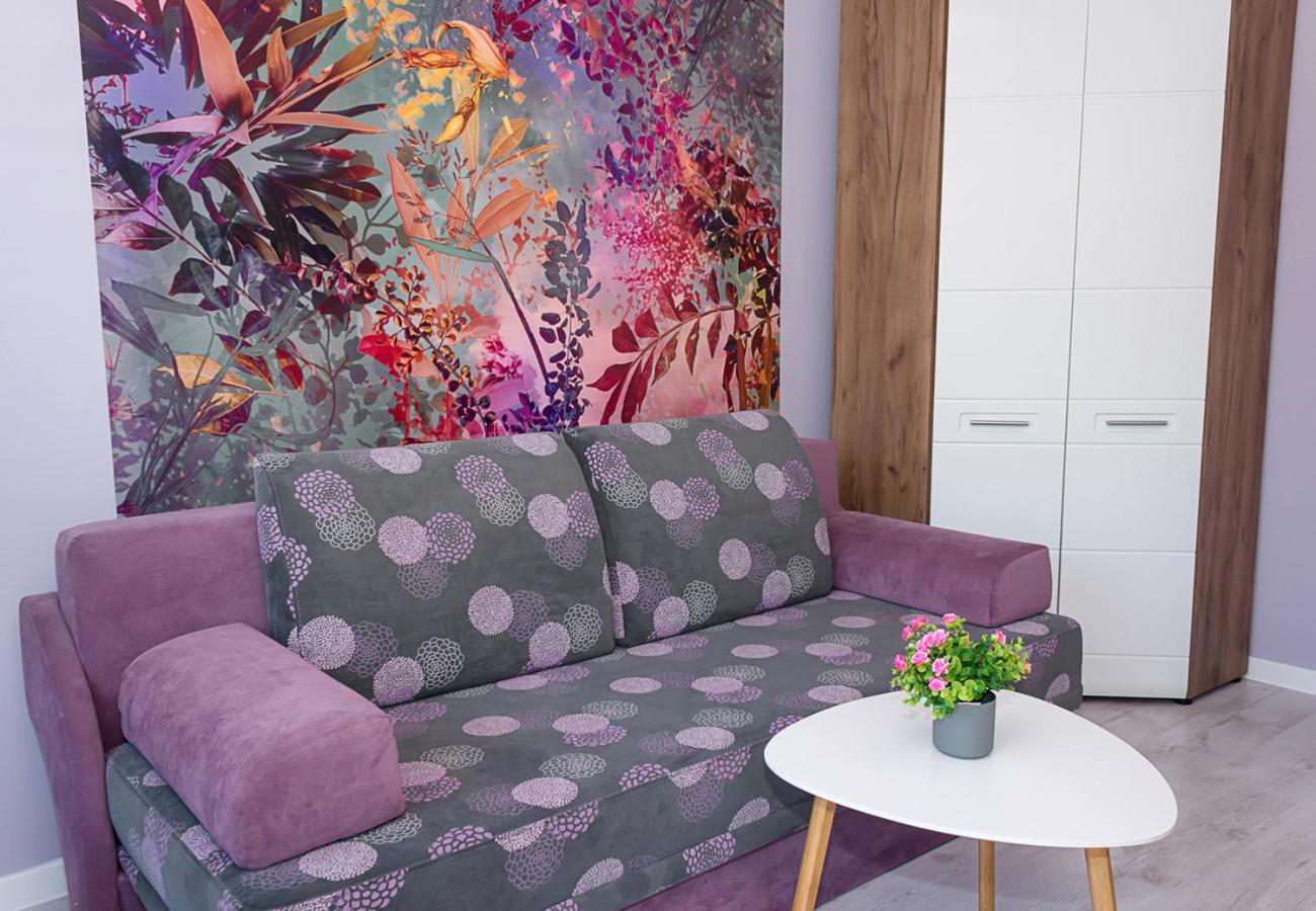 The Purplish 2-BD Apartment in Varna Center